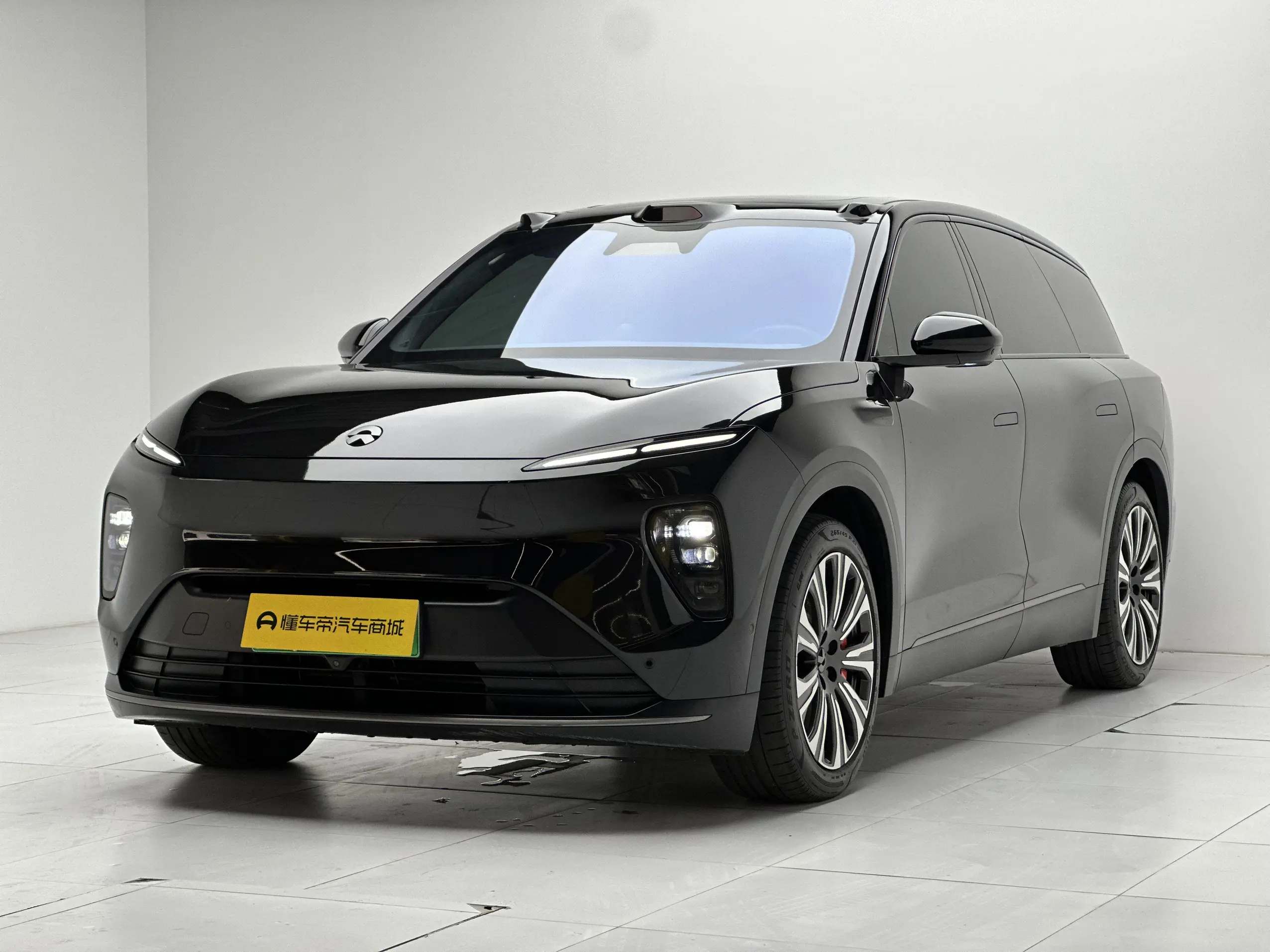 NIO ES8