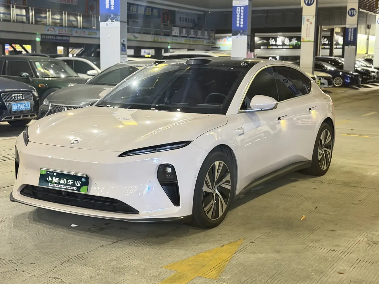 NIO ET5