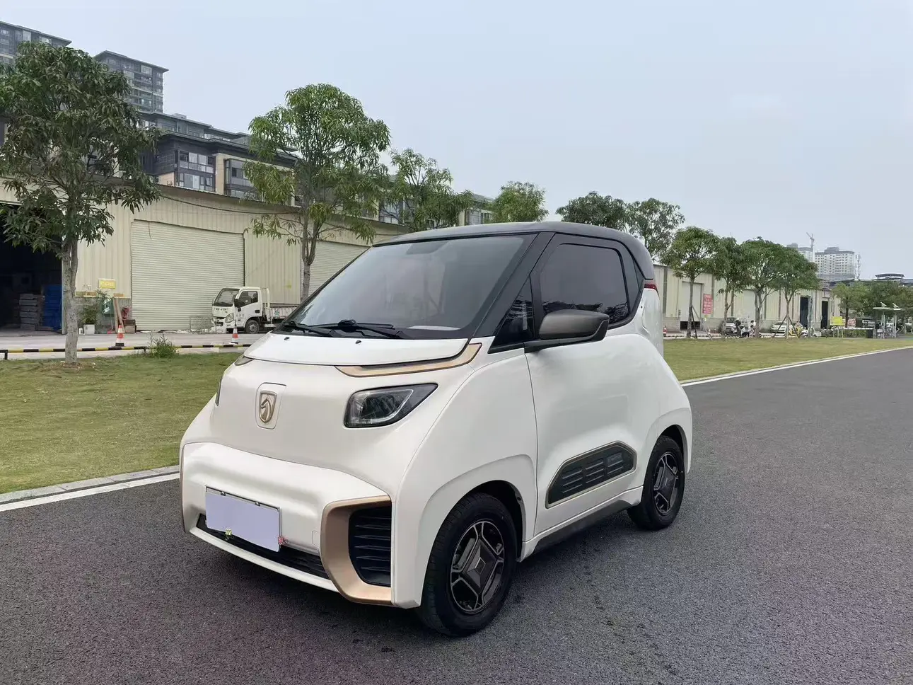 Baojun E200