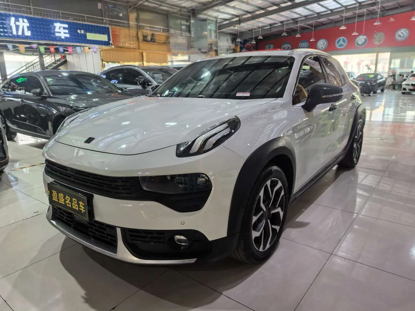 Lynk & Co 02