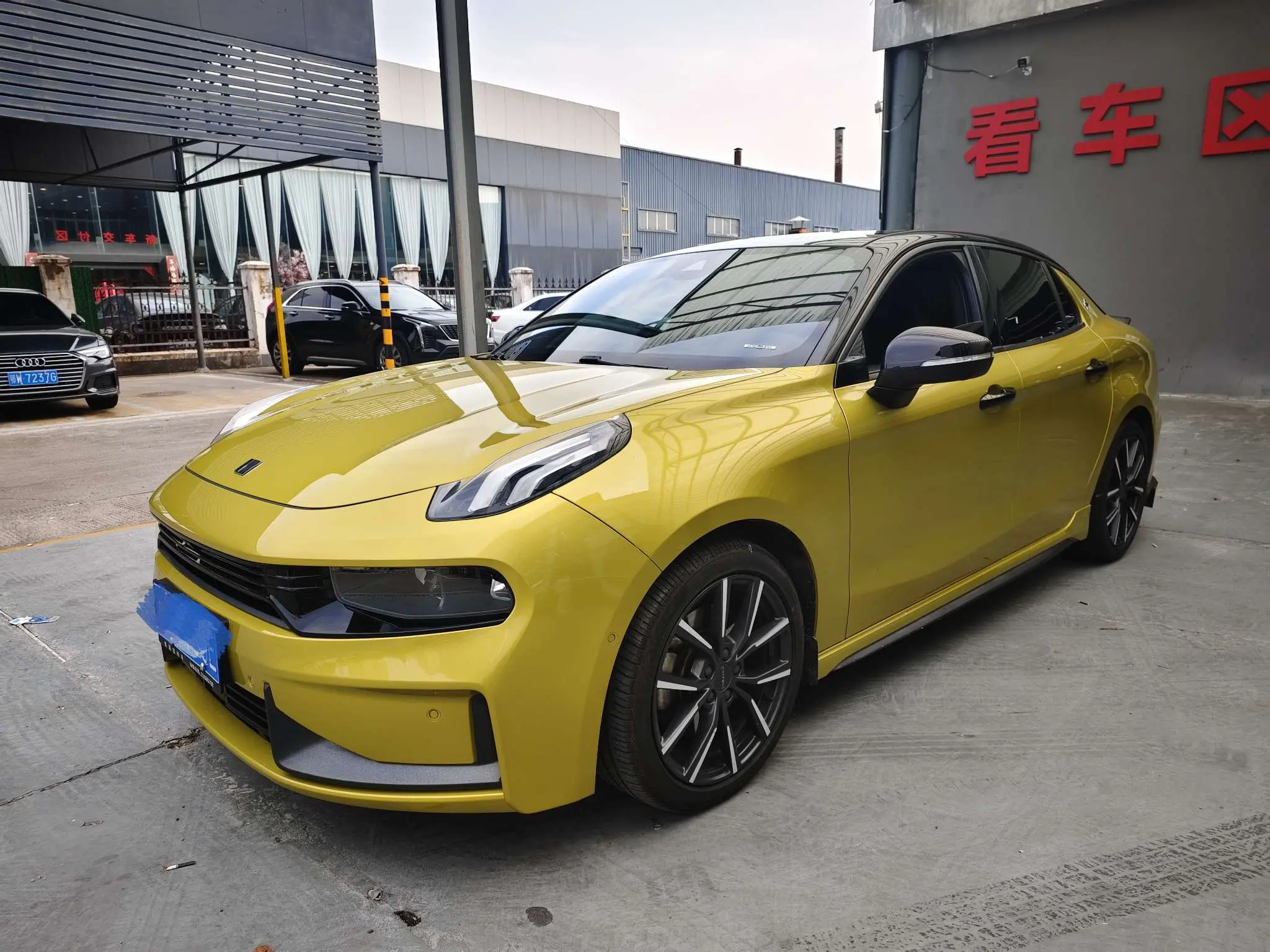 Lynk & Co 03