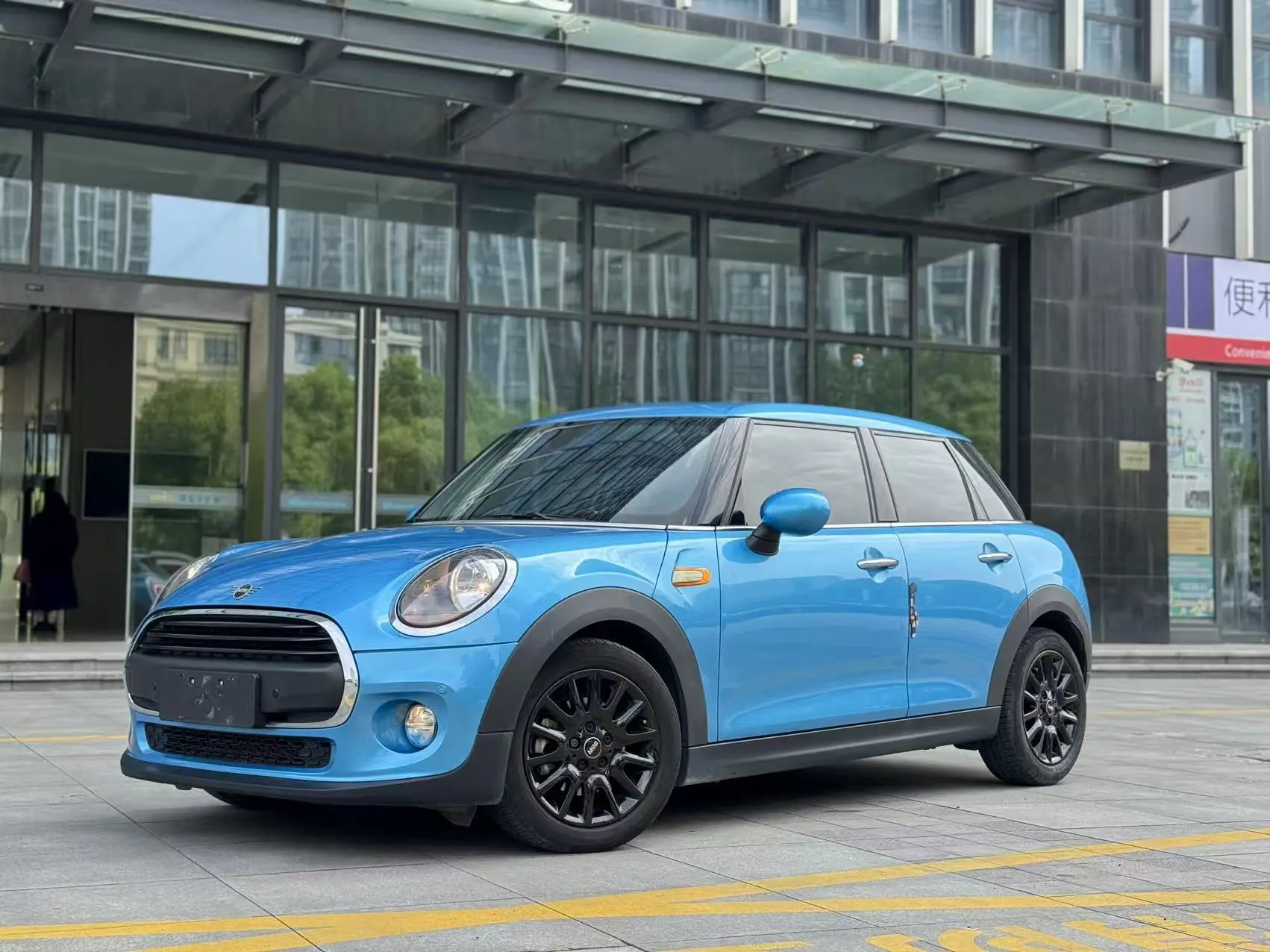 MINI MINI