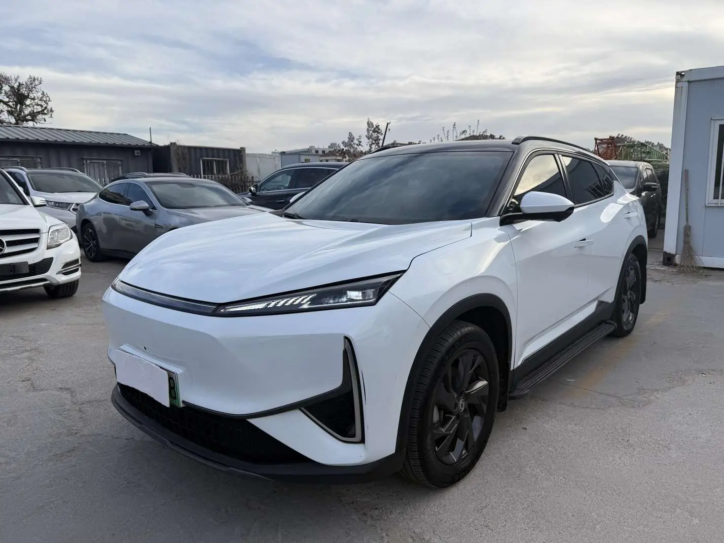 Dongfeng Fengshen L7 EV
