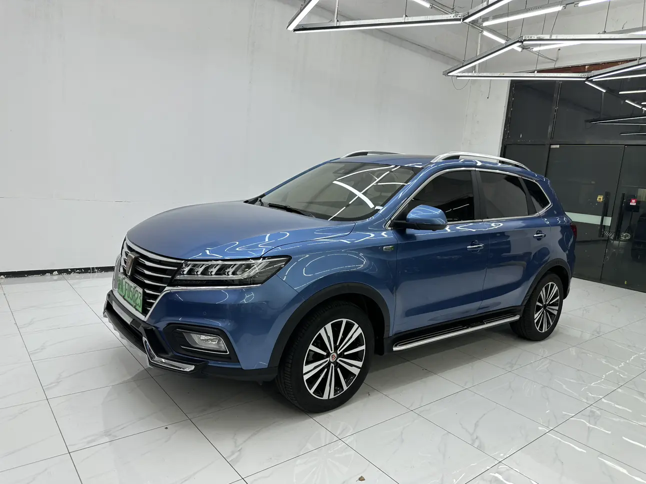 Roewe eRX5