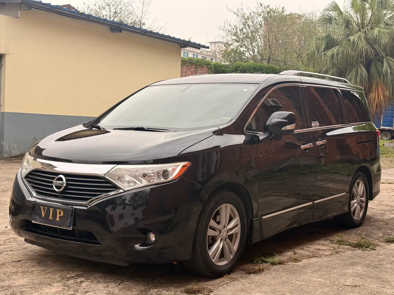 Nissan Nobleman