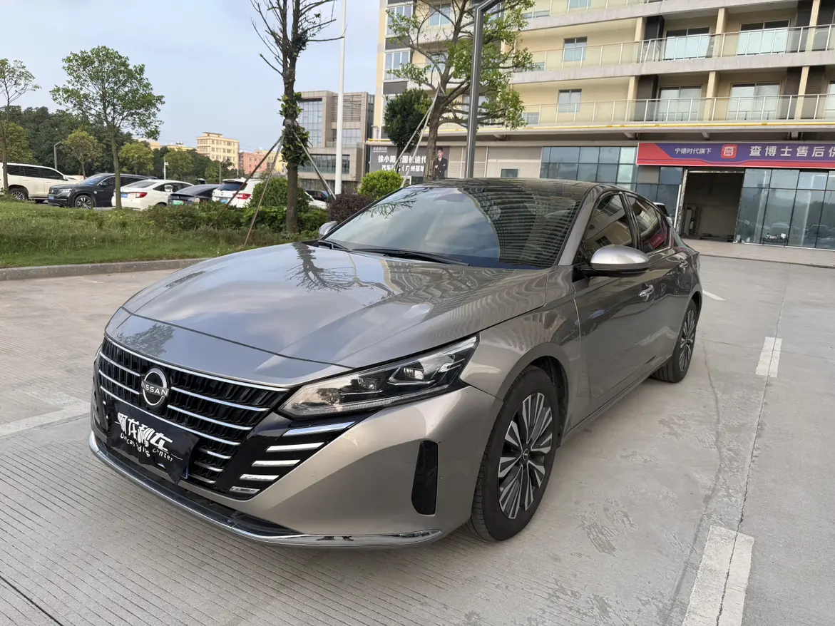 Nissan Altima