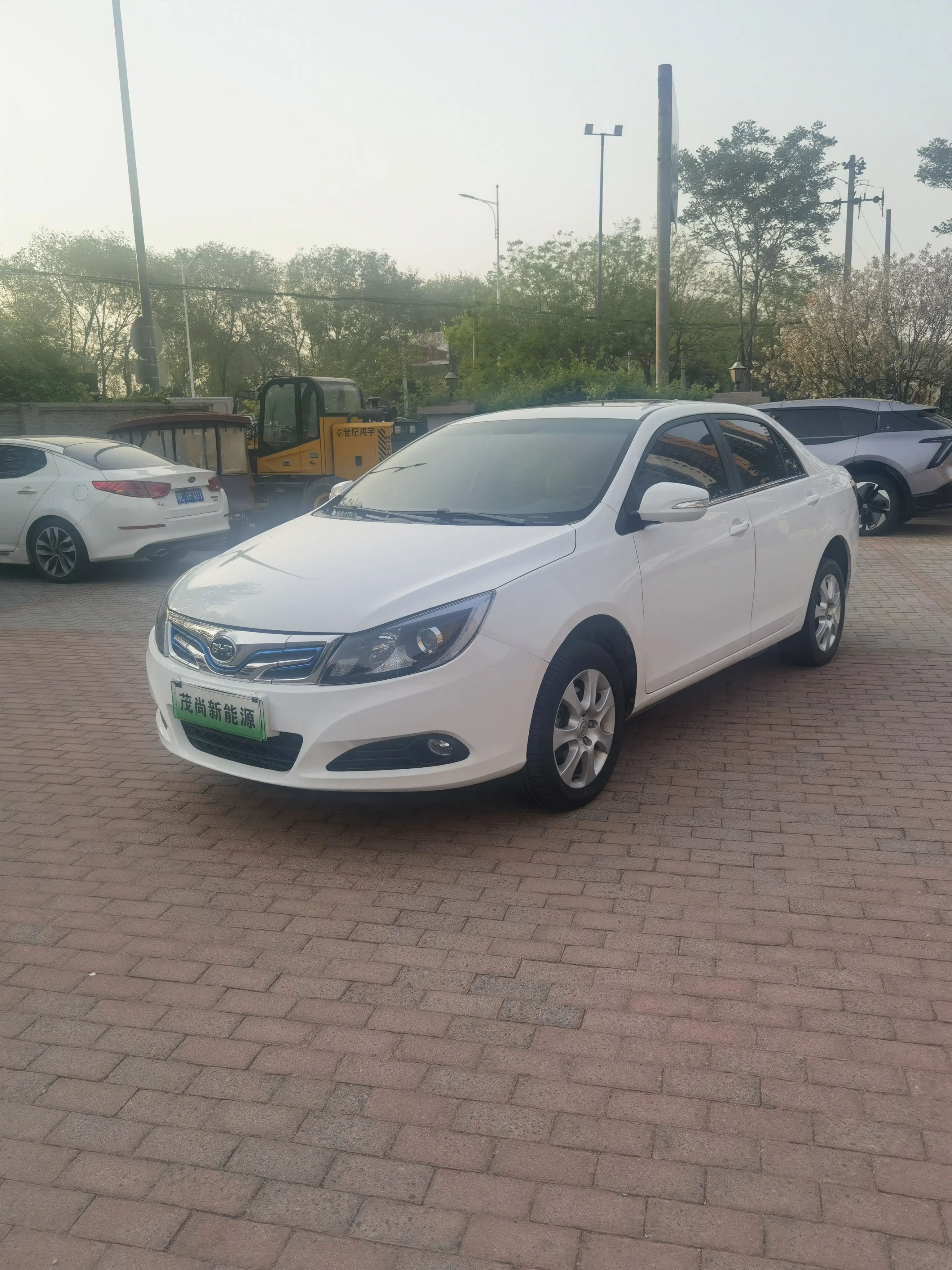 BYD e5