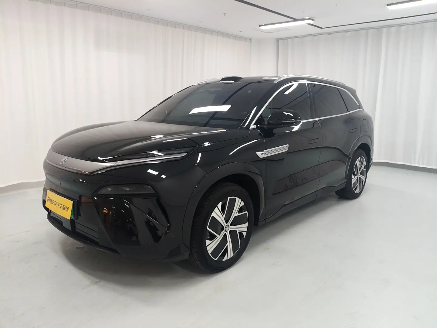 BYD Tang L EV
