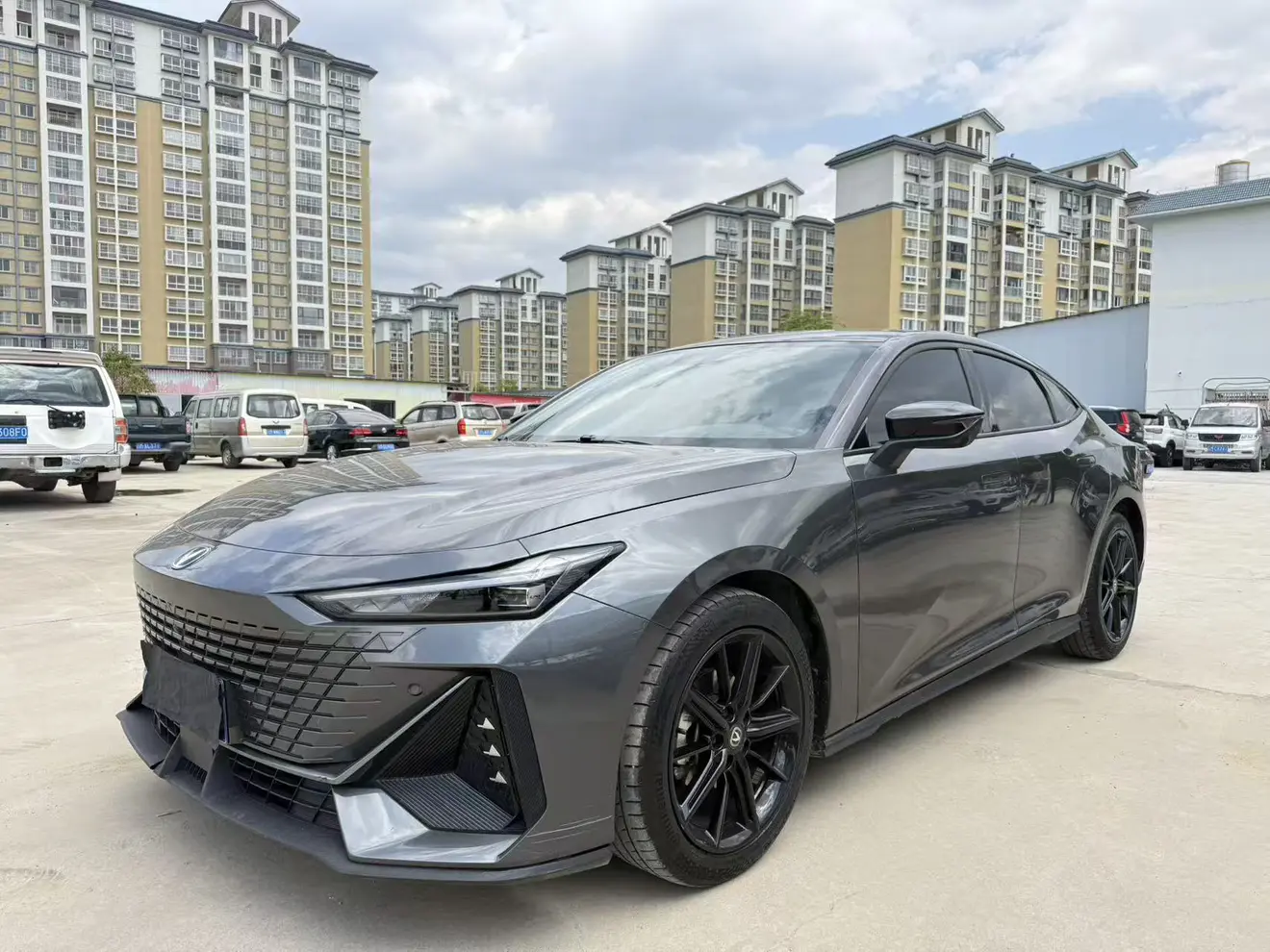 Changan UNI-V