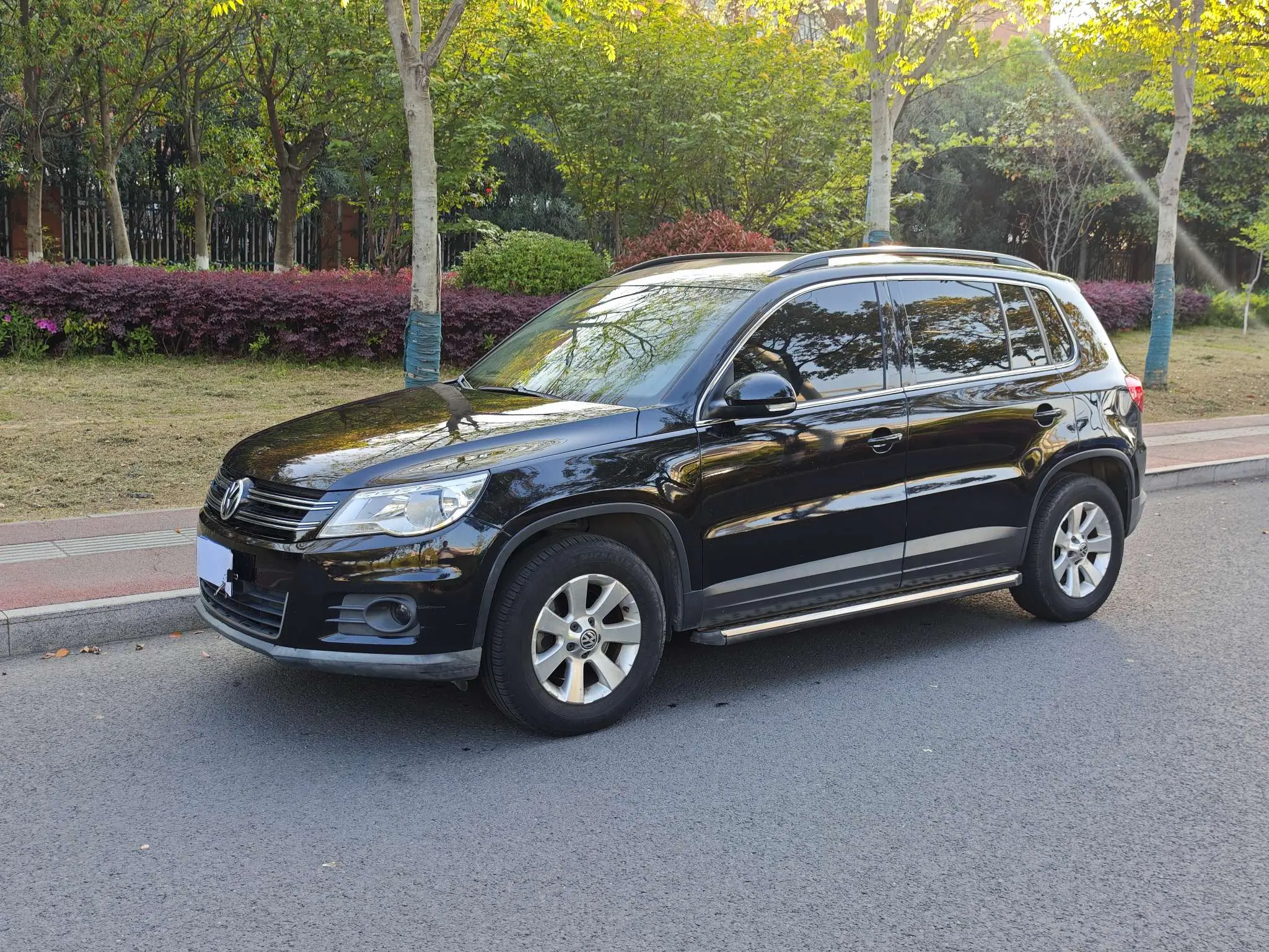 Volkswagen Tiguan (Tharu)
