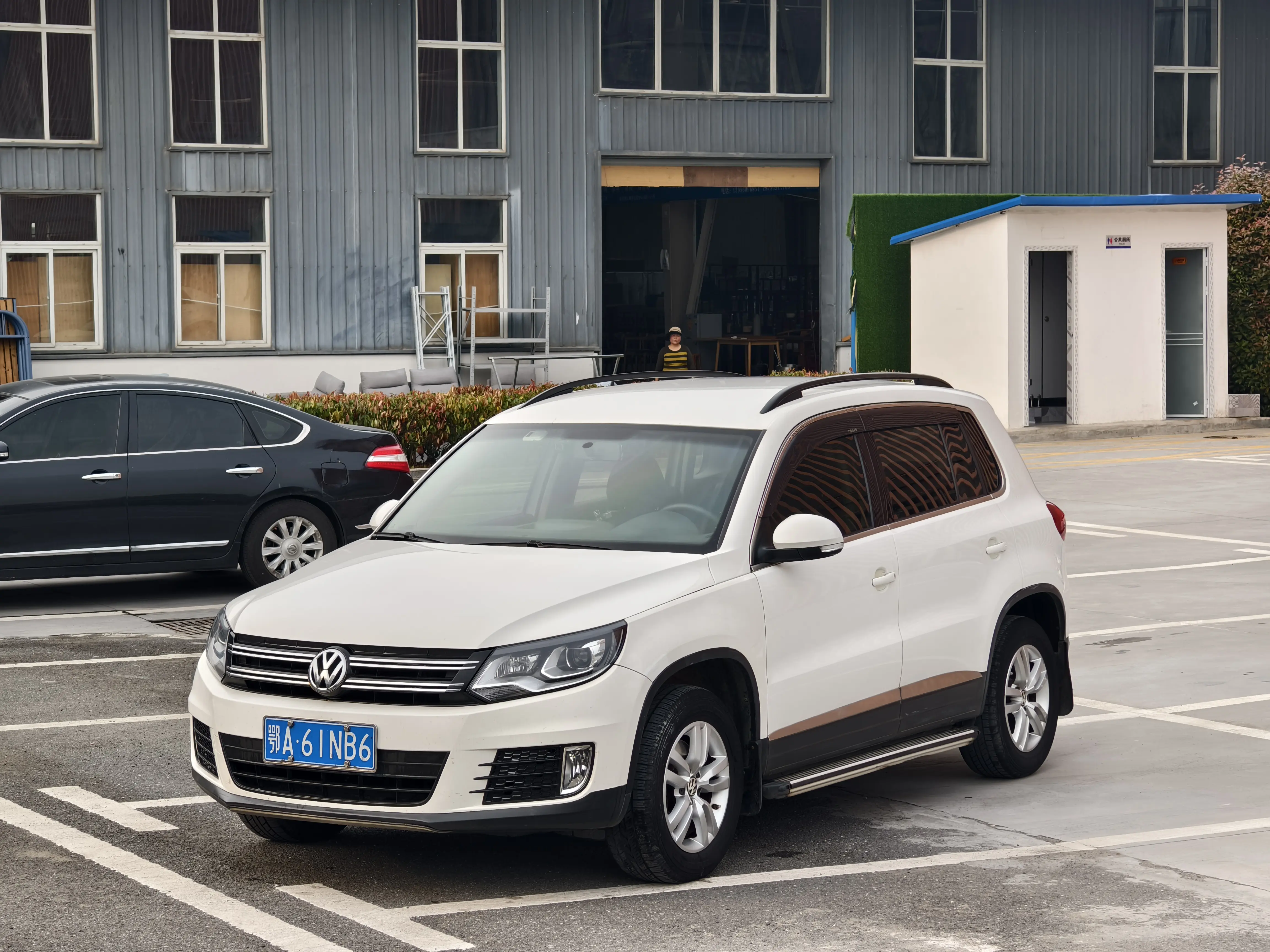Volkswagen Tiguan (Tharu)