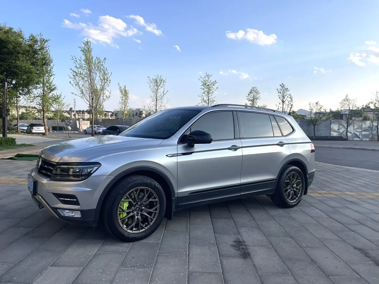 Volkswagen Tiguan L