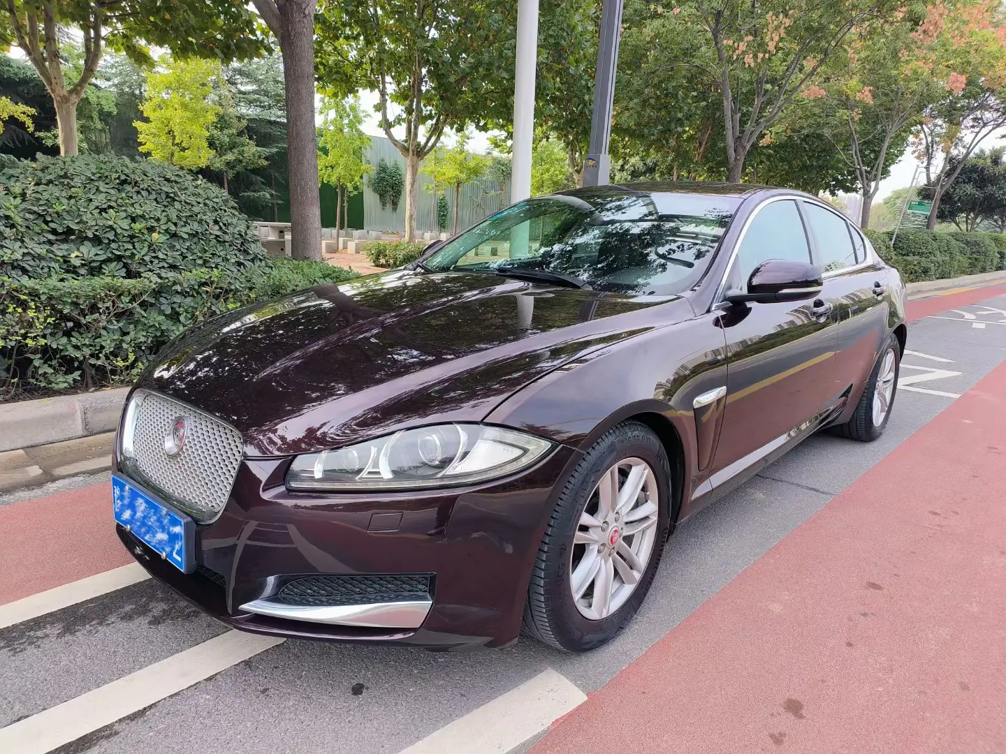 Jaguar XF