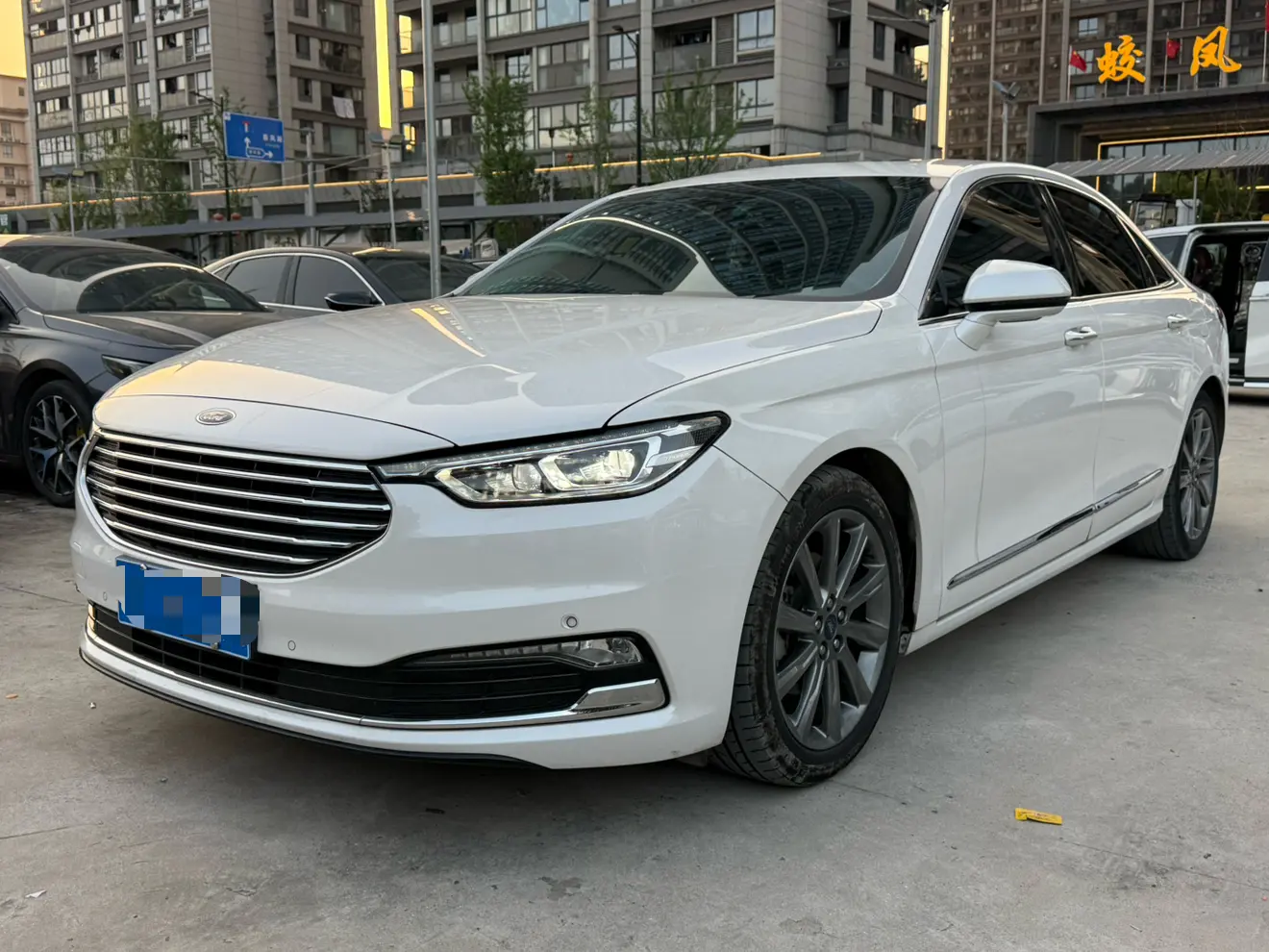 Ford Taurus