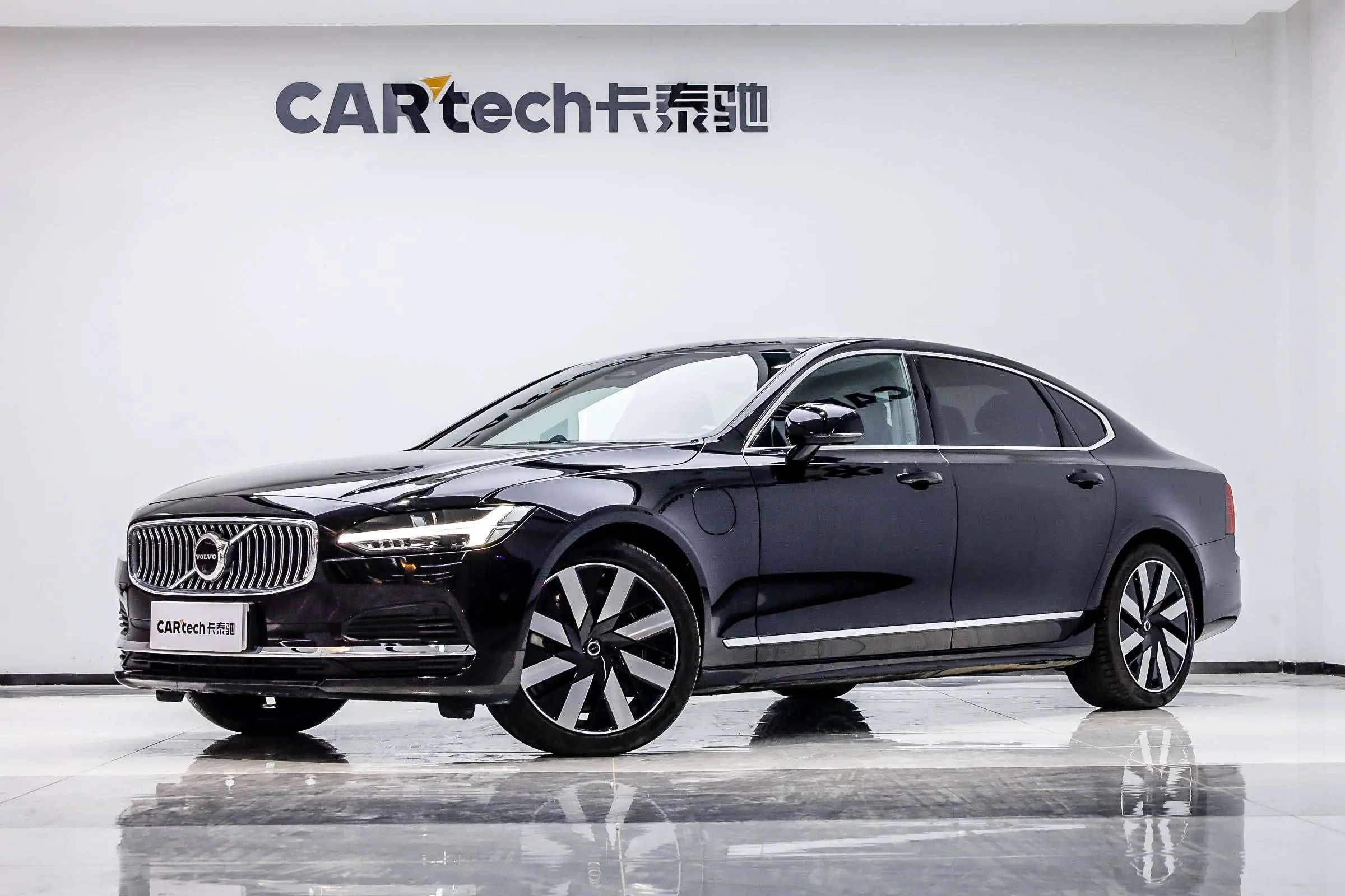Volvo S90 PHEV