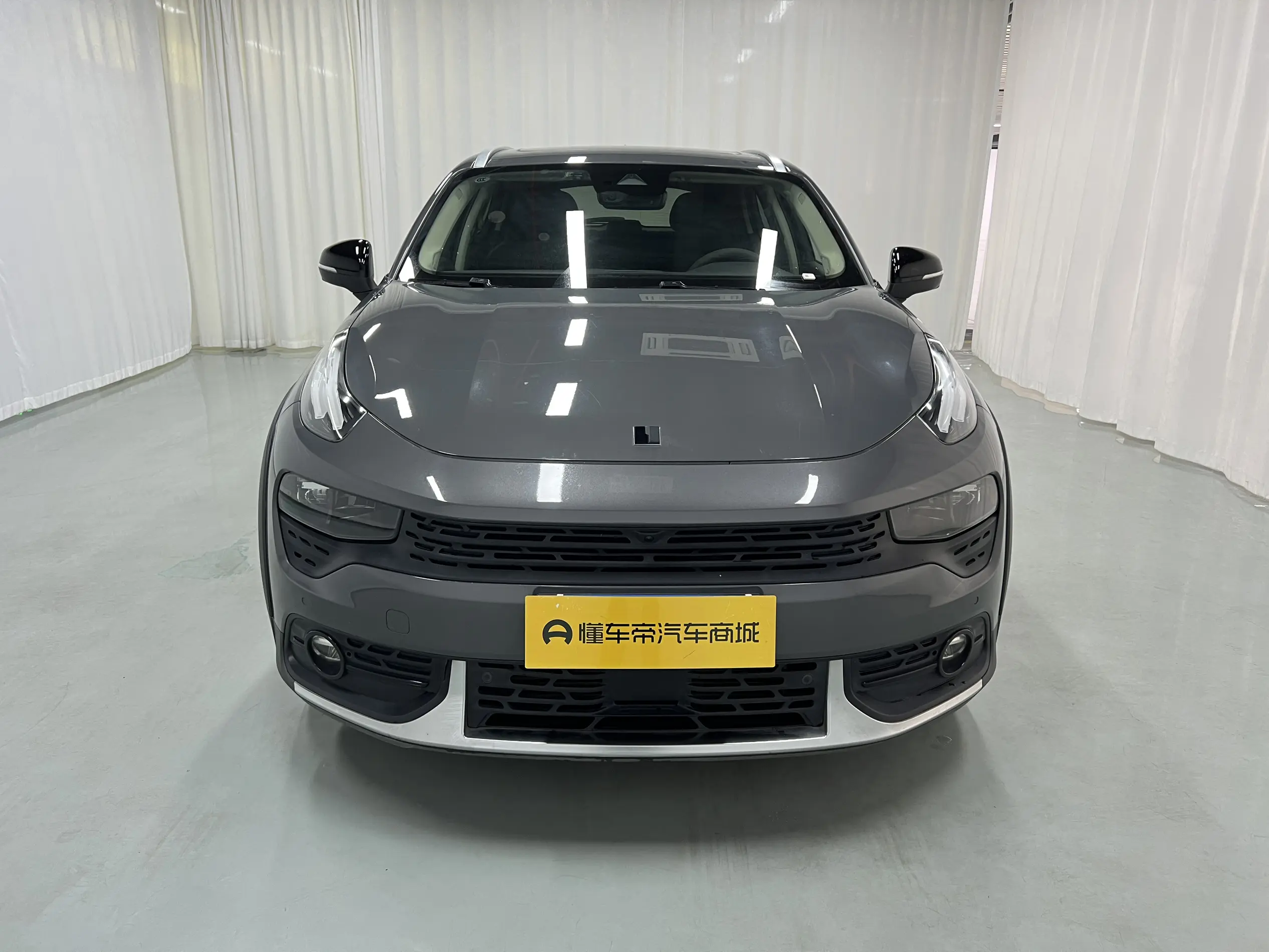 Lynk & Co 02