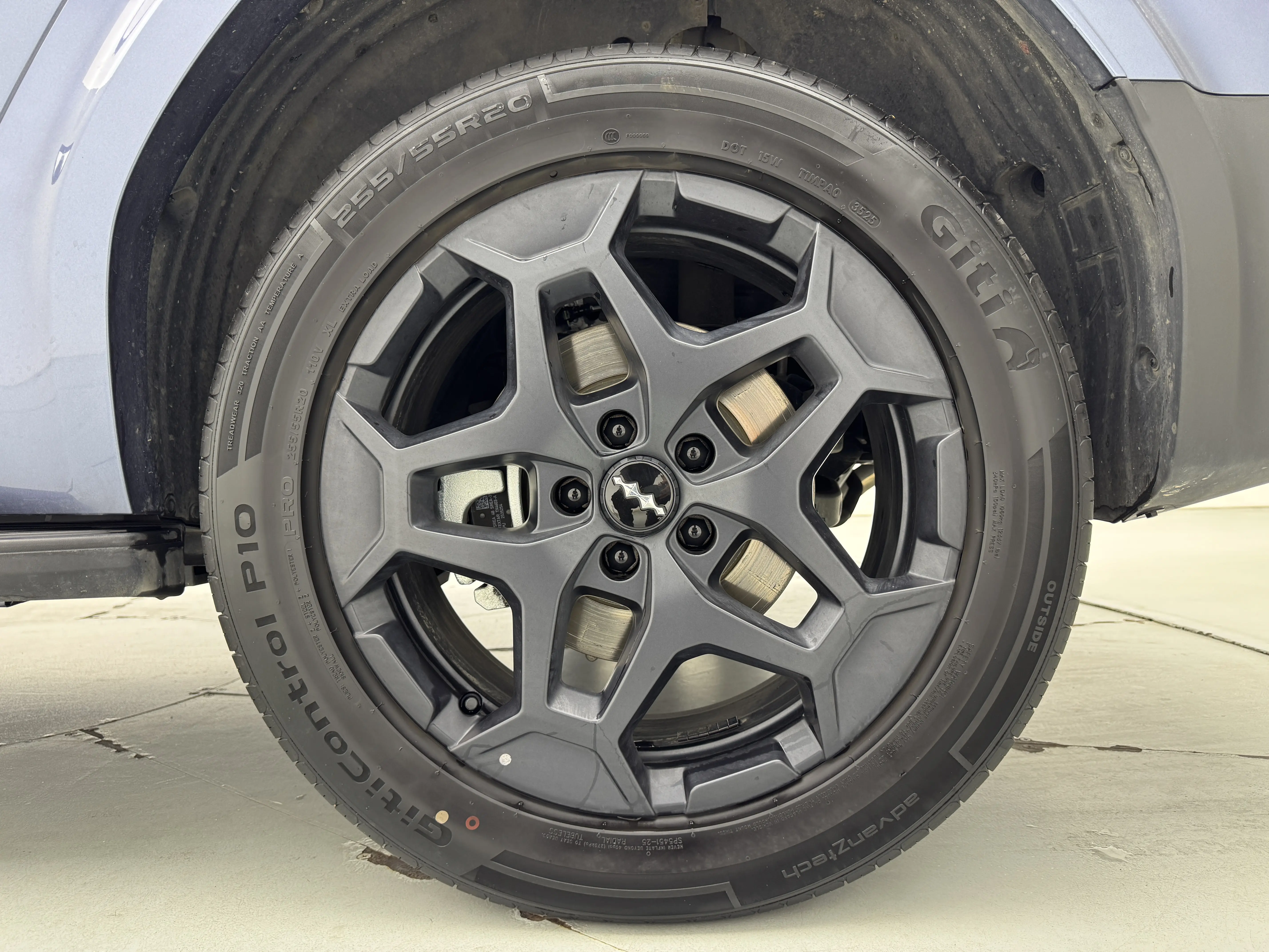 BYD Leopard Titanium 7 PHEV
