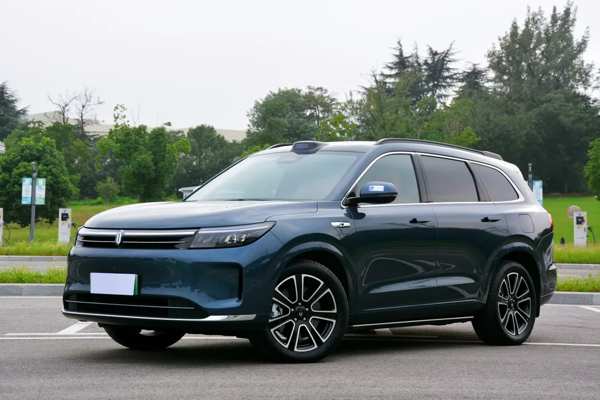 AITO M7