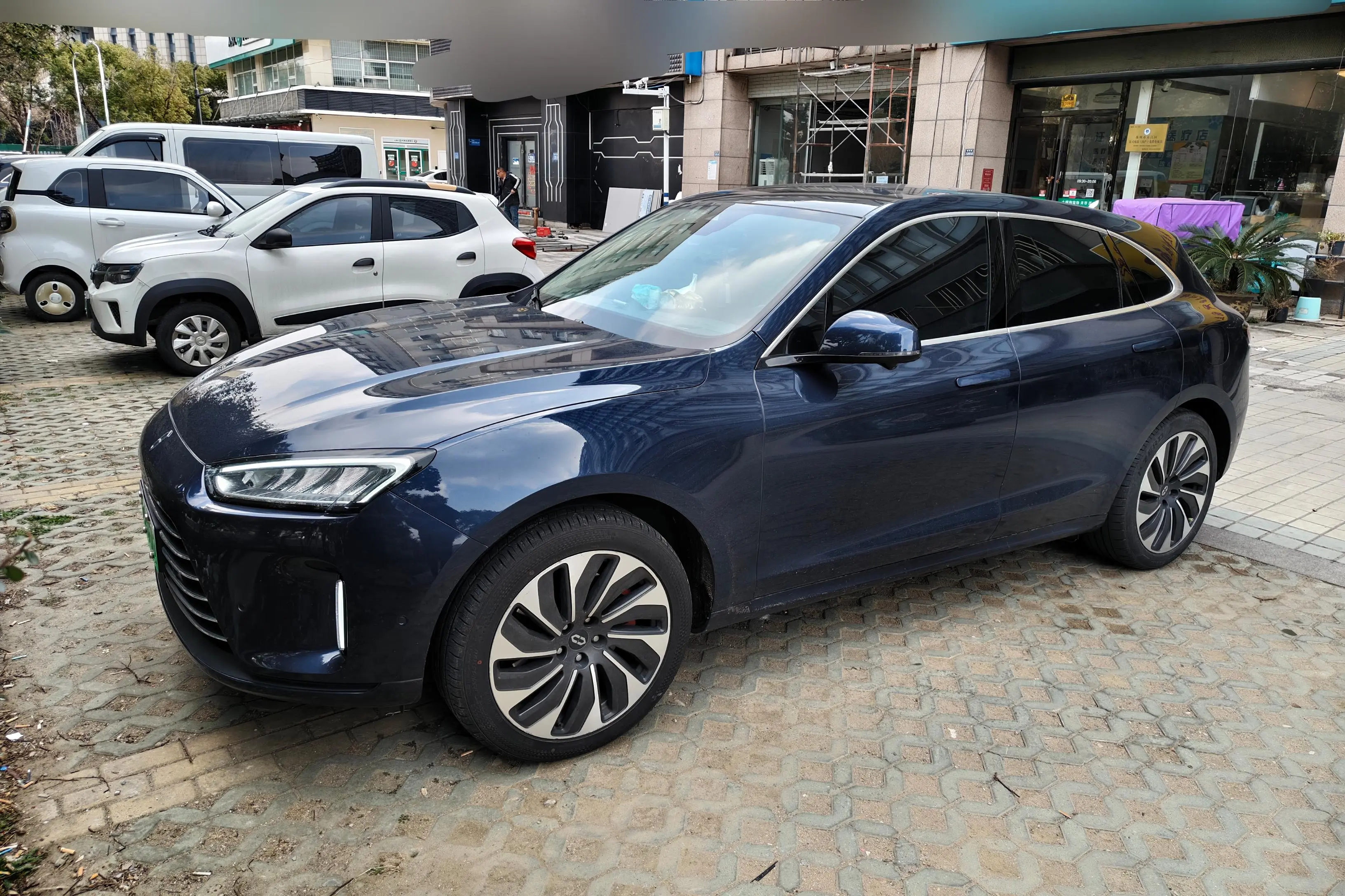 AITO M5
