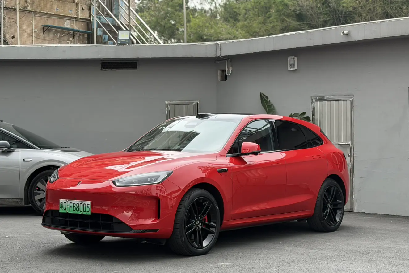 AITO M5