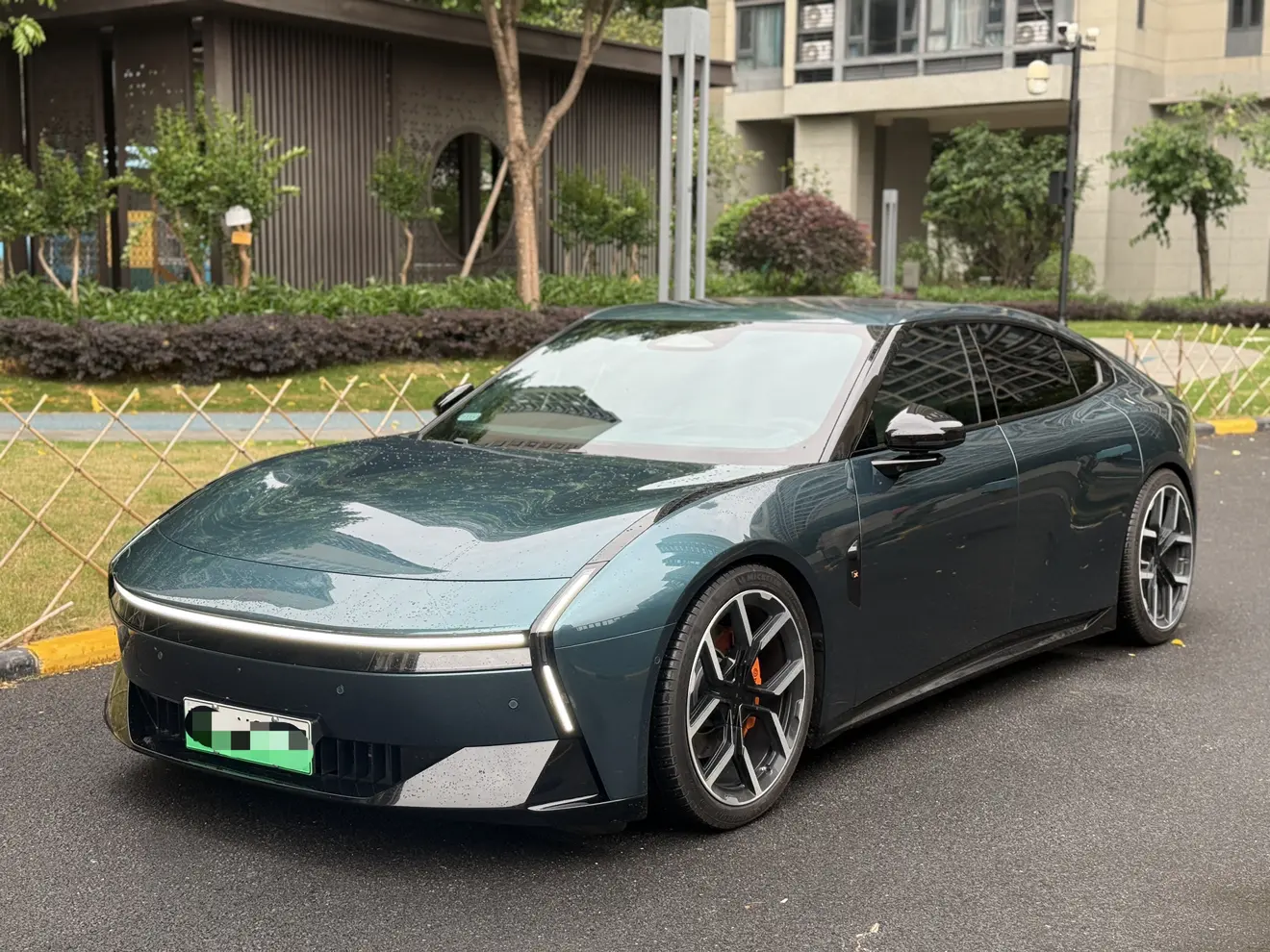 Xpeng P7
