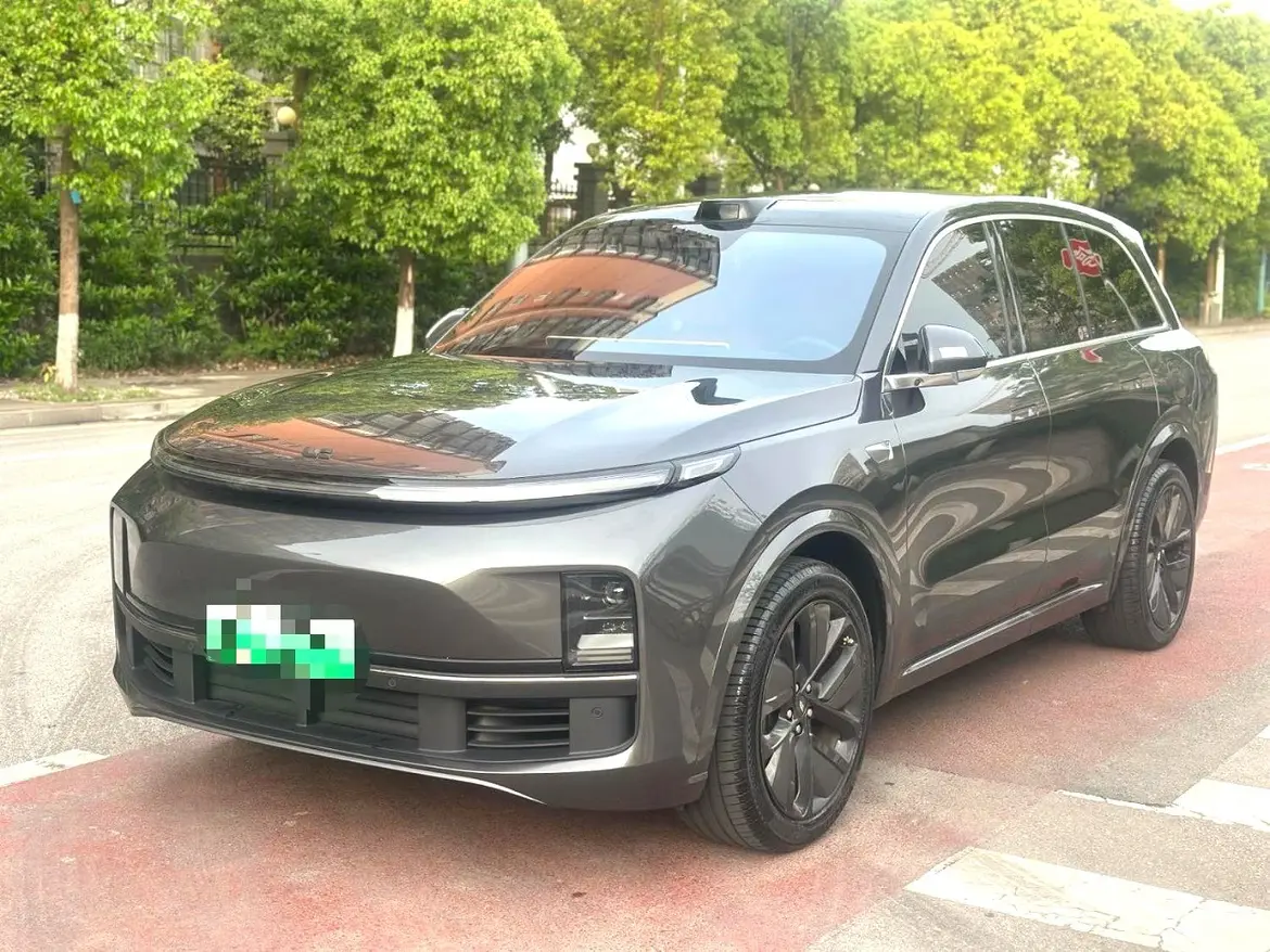 Lixiang L8