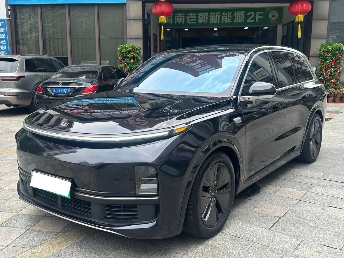 Lixiang L8