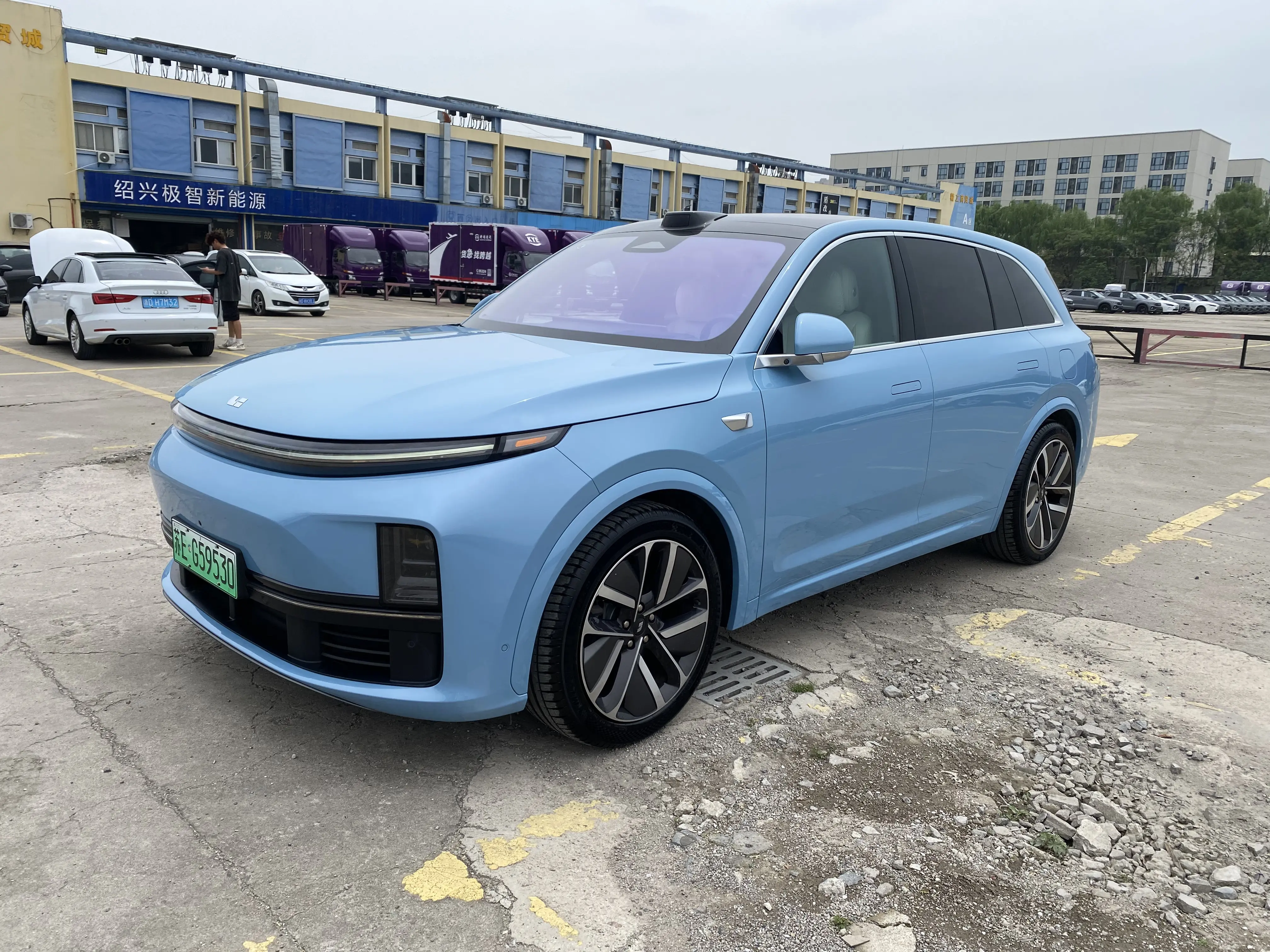 Lixiang L7