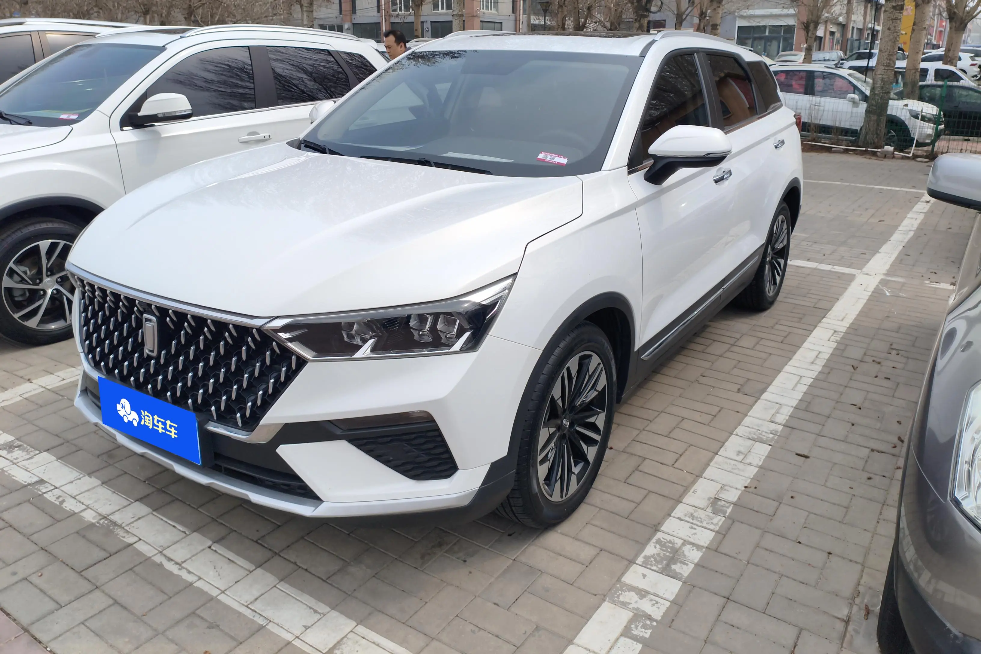 FAW Bestune T77
