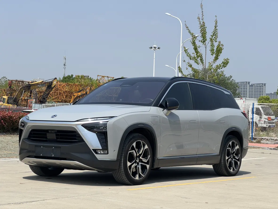 NIO ES8