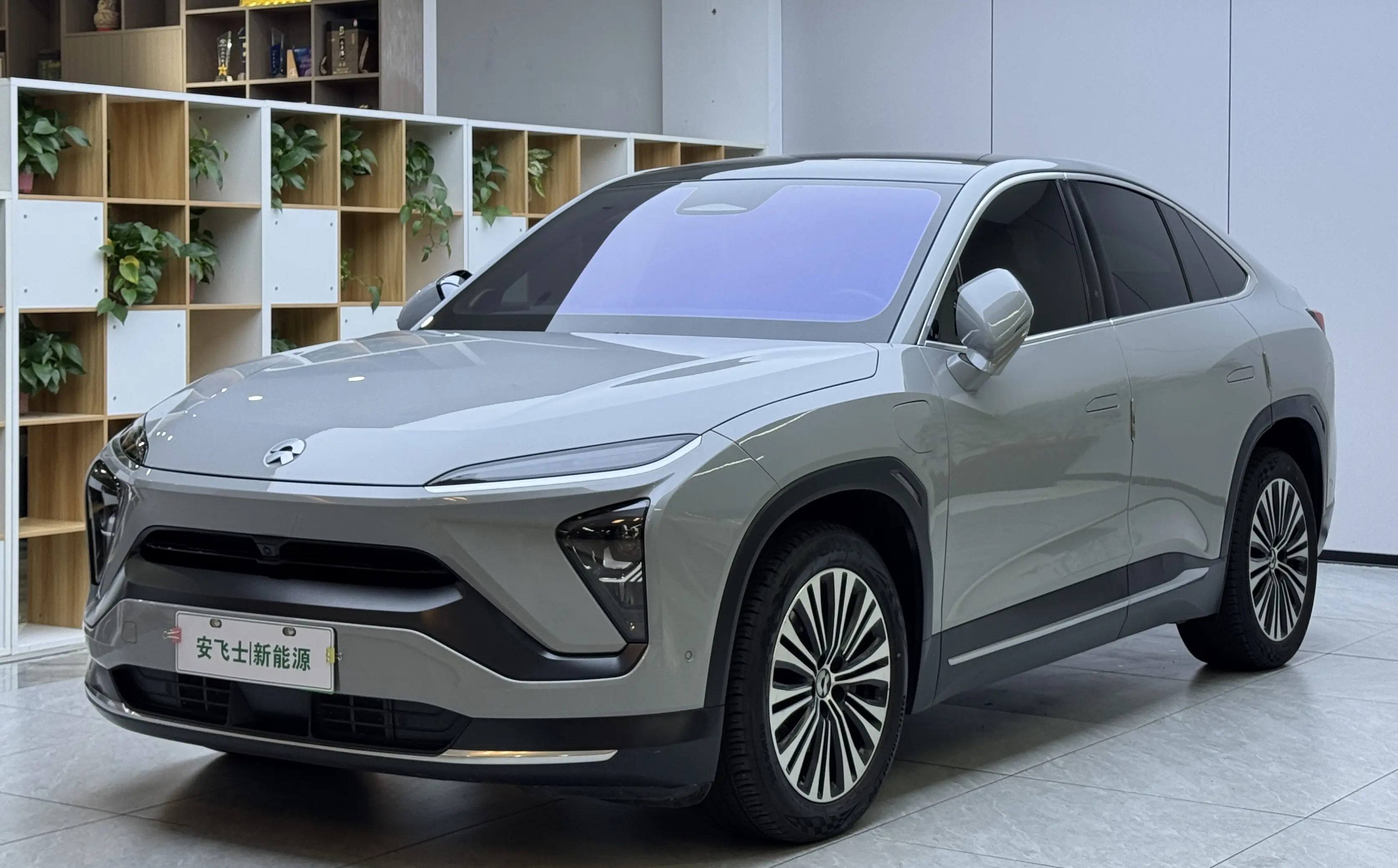 NIO EC6
