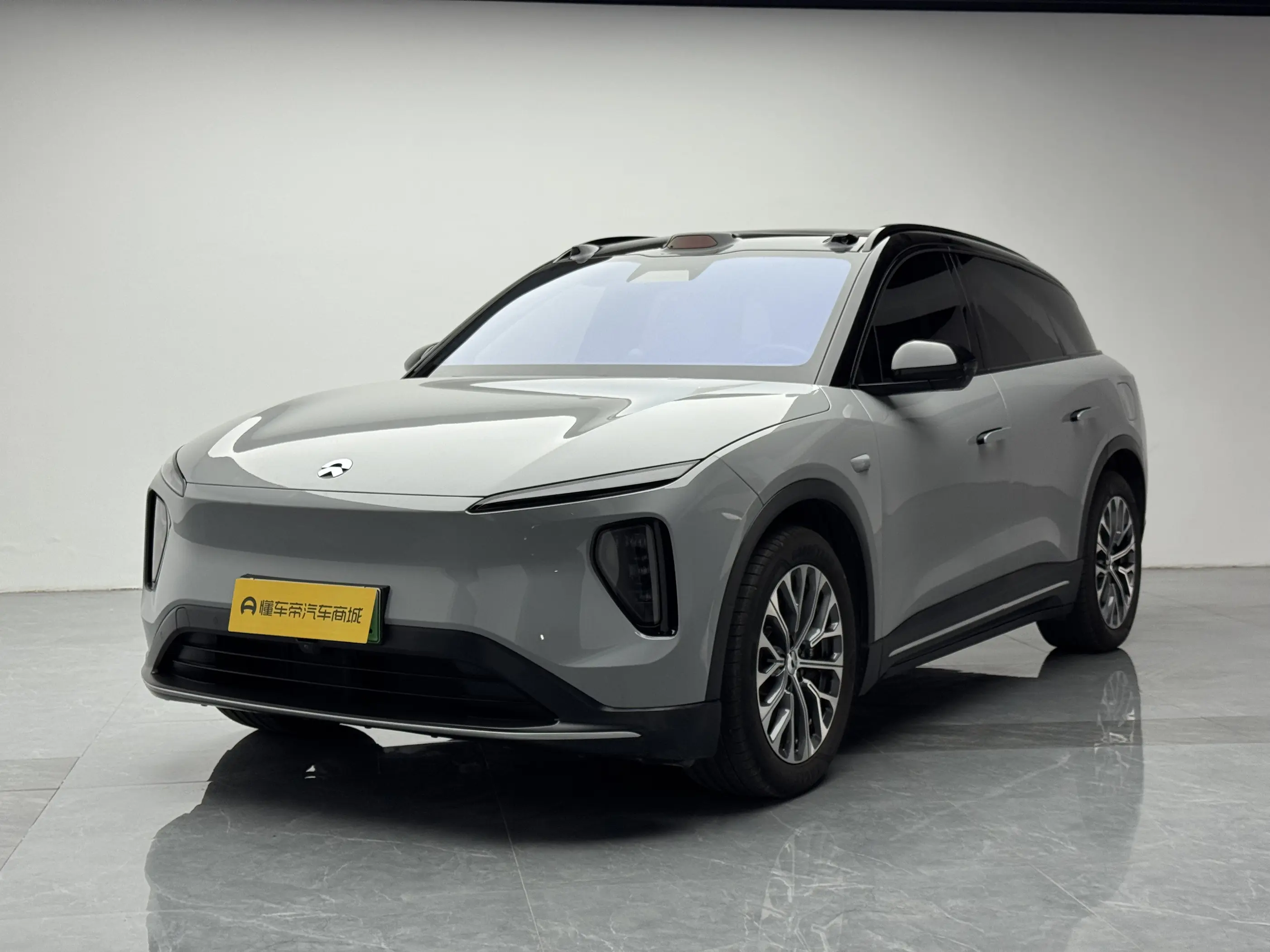 NIO ES6