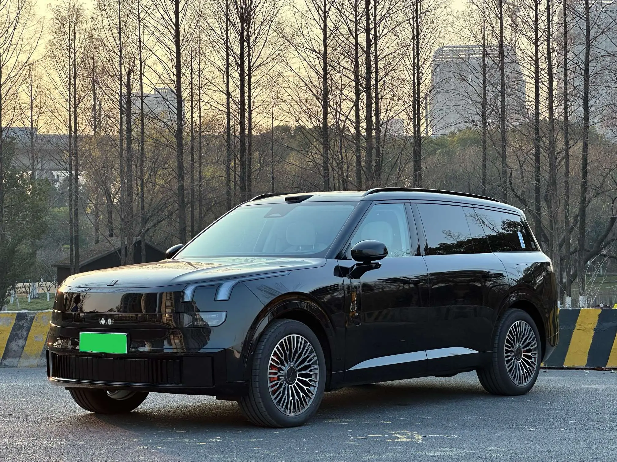 Lynk & Co 900