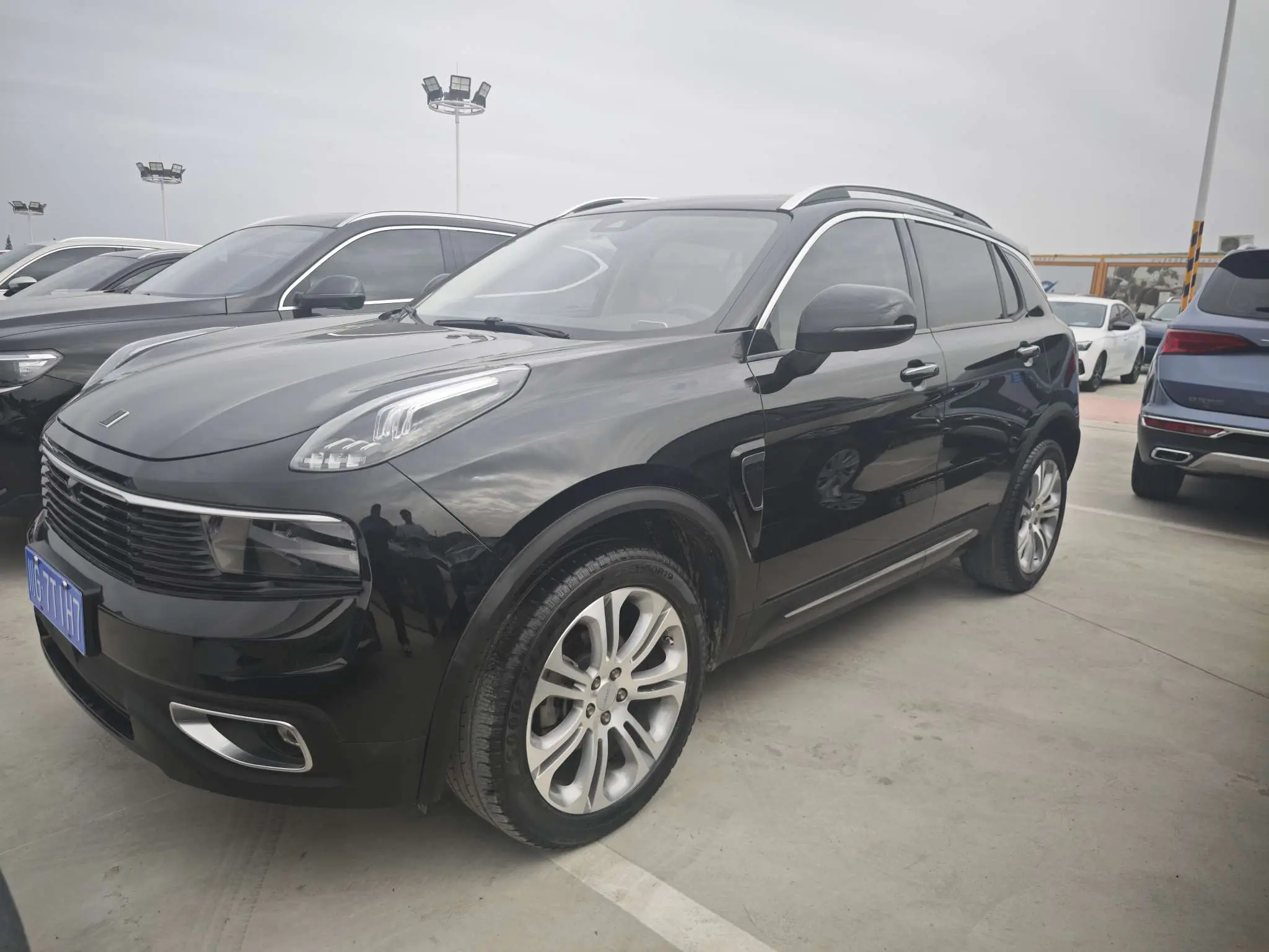 Lynk & Co 01