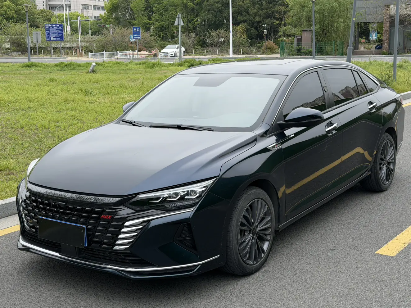 Dongfeng Yixuan MAX