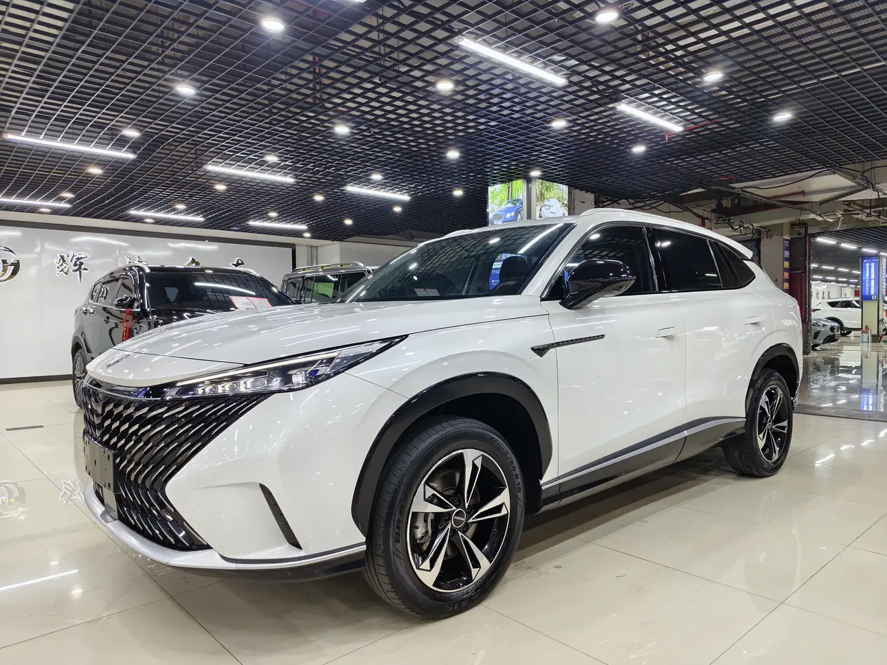 Roewe RX5