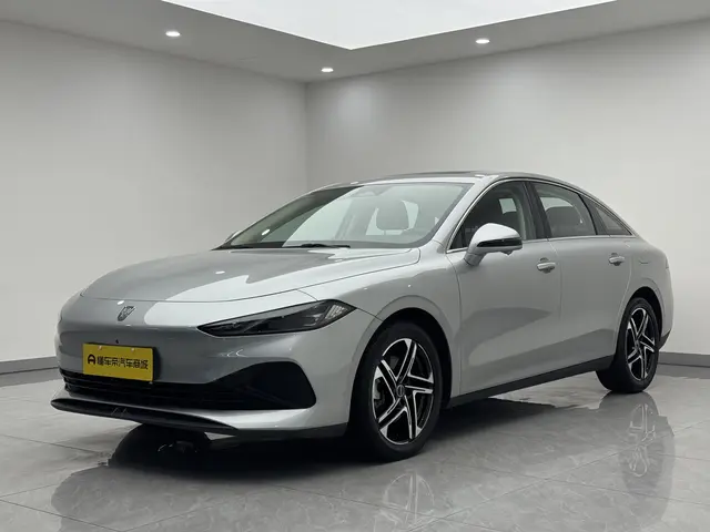 Roewe D7 DMH