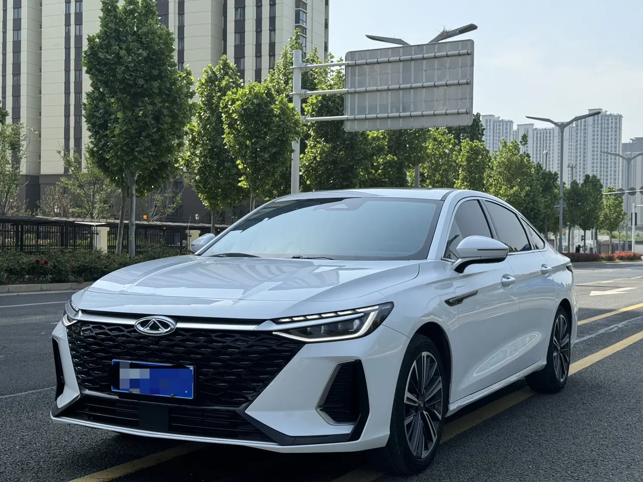 Chery Arrizo 8