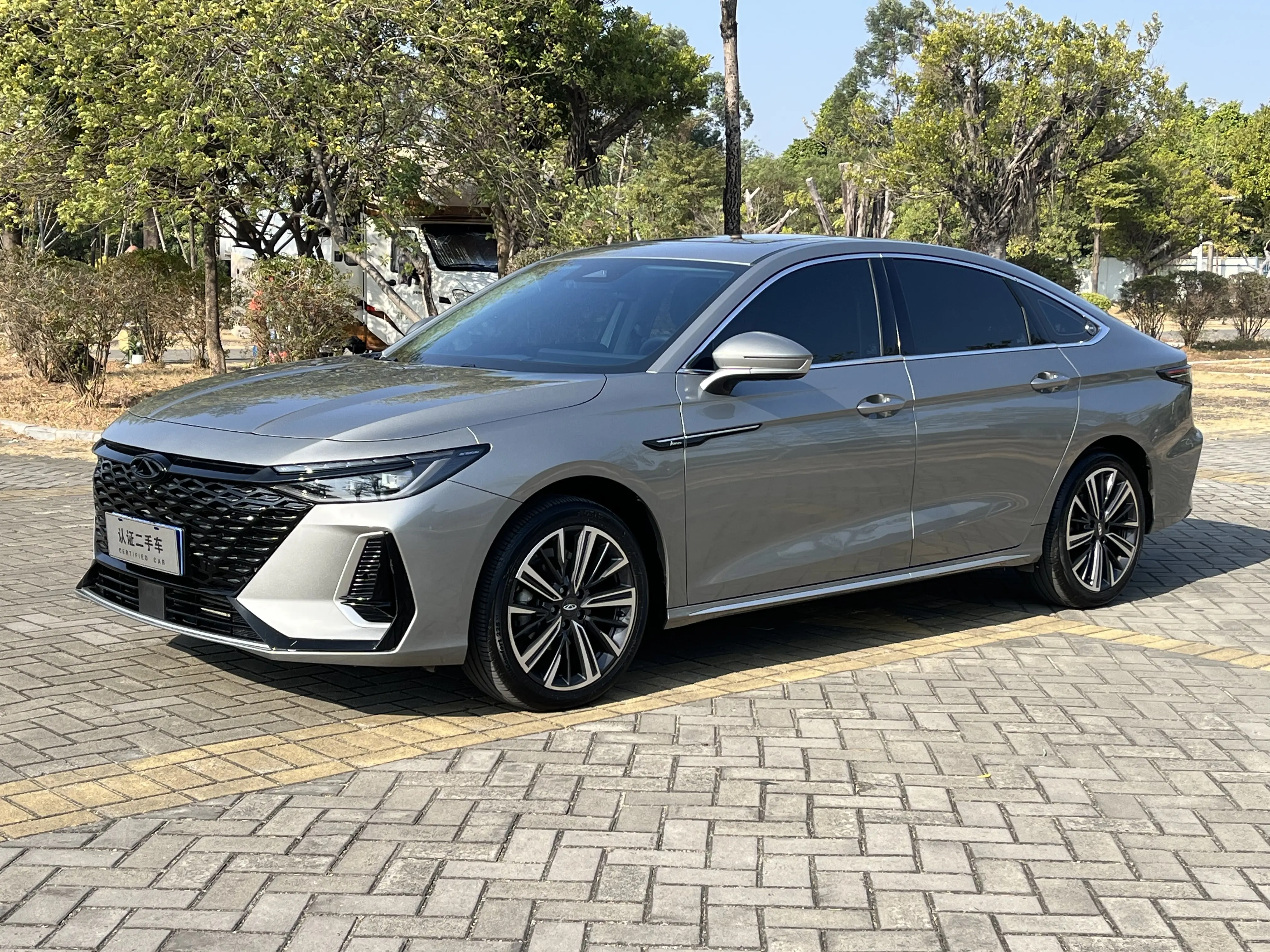 Chery Arrizo 8