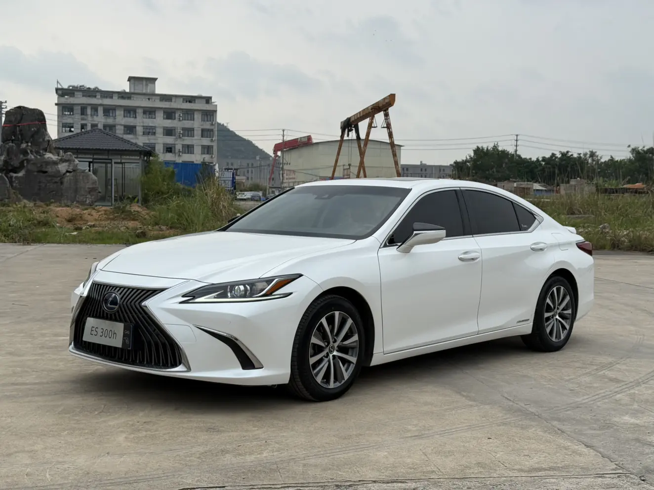Lexus ES