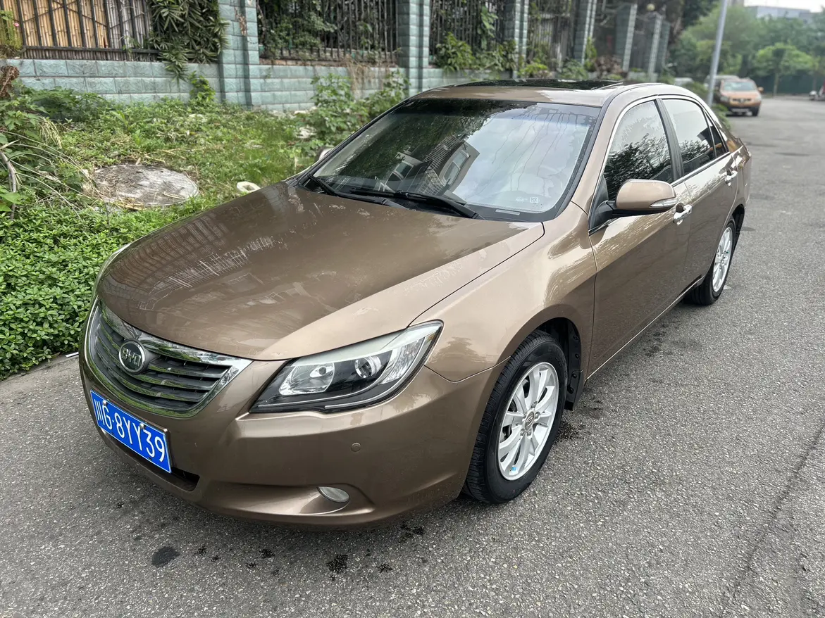 BYD G6