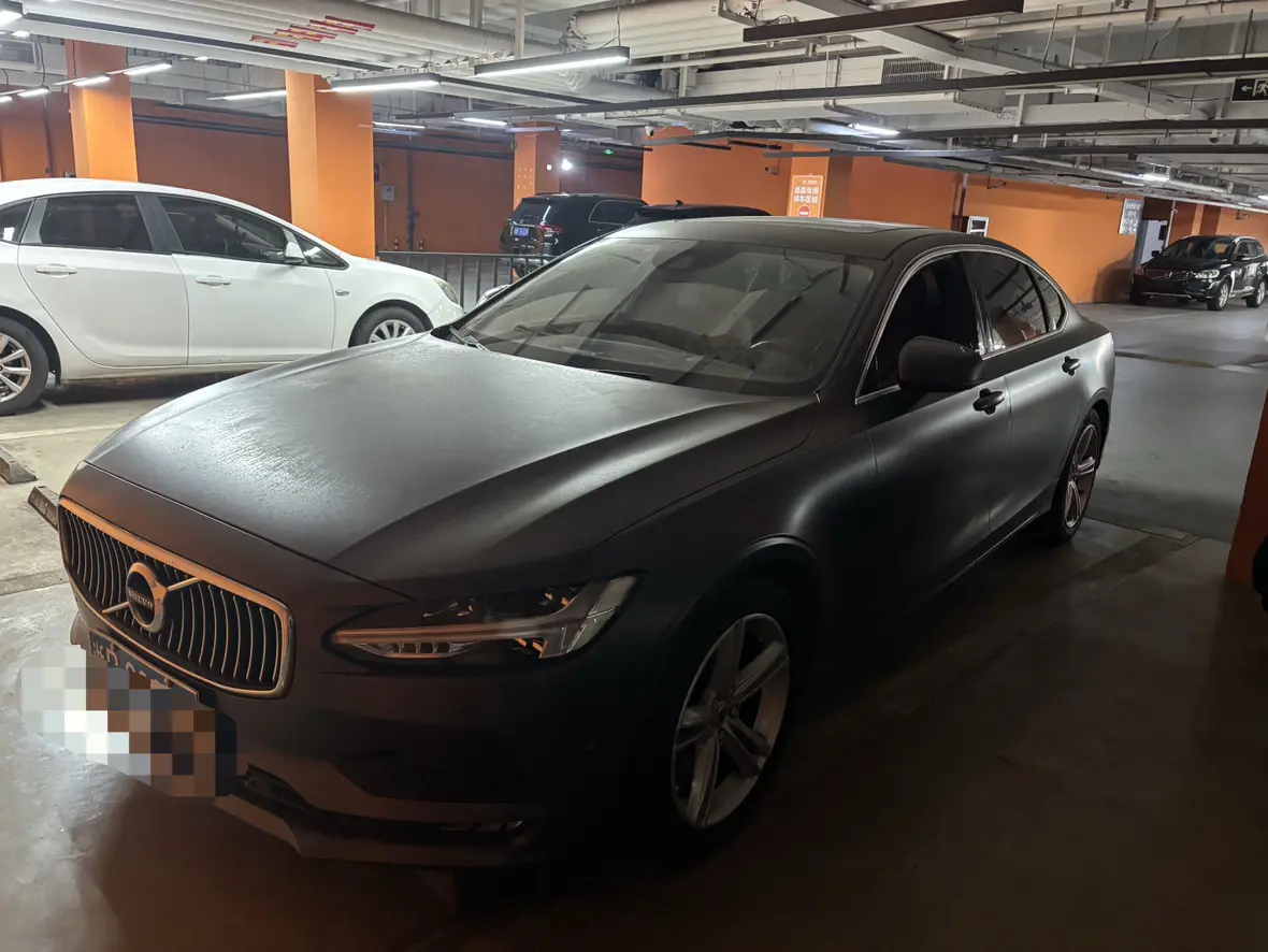 Volvo S90