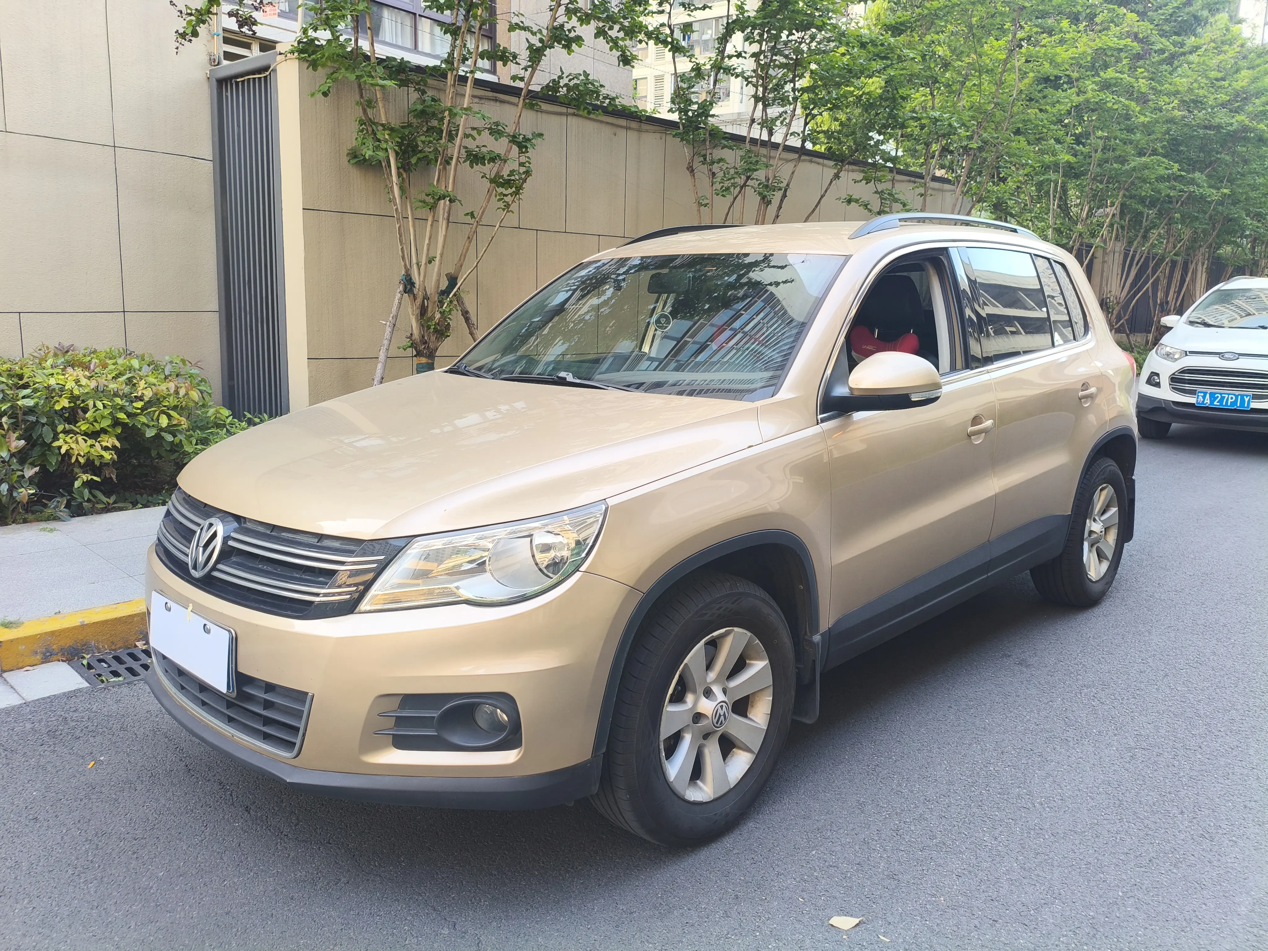 Volkswagen Tiguan (Tharu)