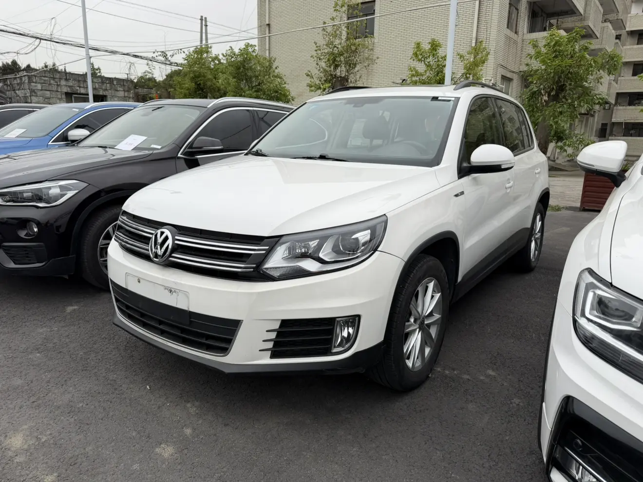 Volkswagen Tiguan (Tharu)
