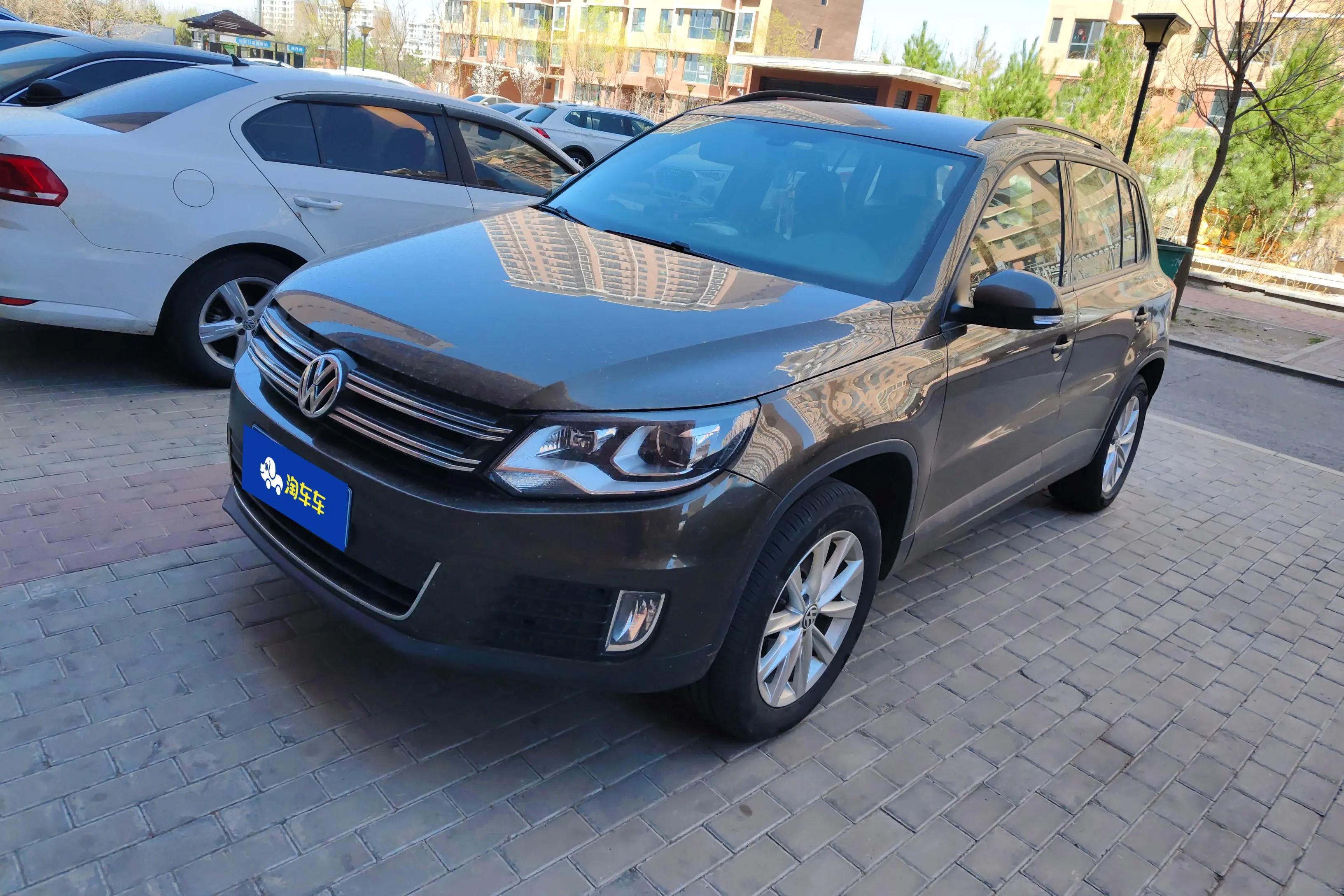 Volkswagen Tiguan (Tharu)