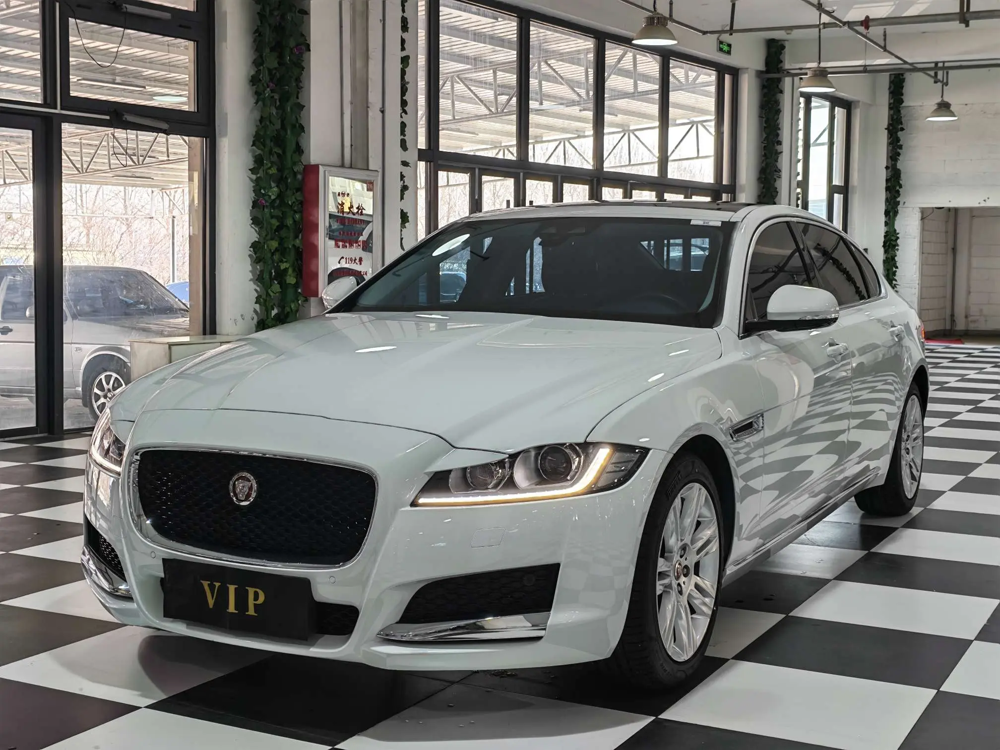 Jaguar XFL