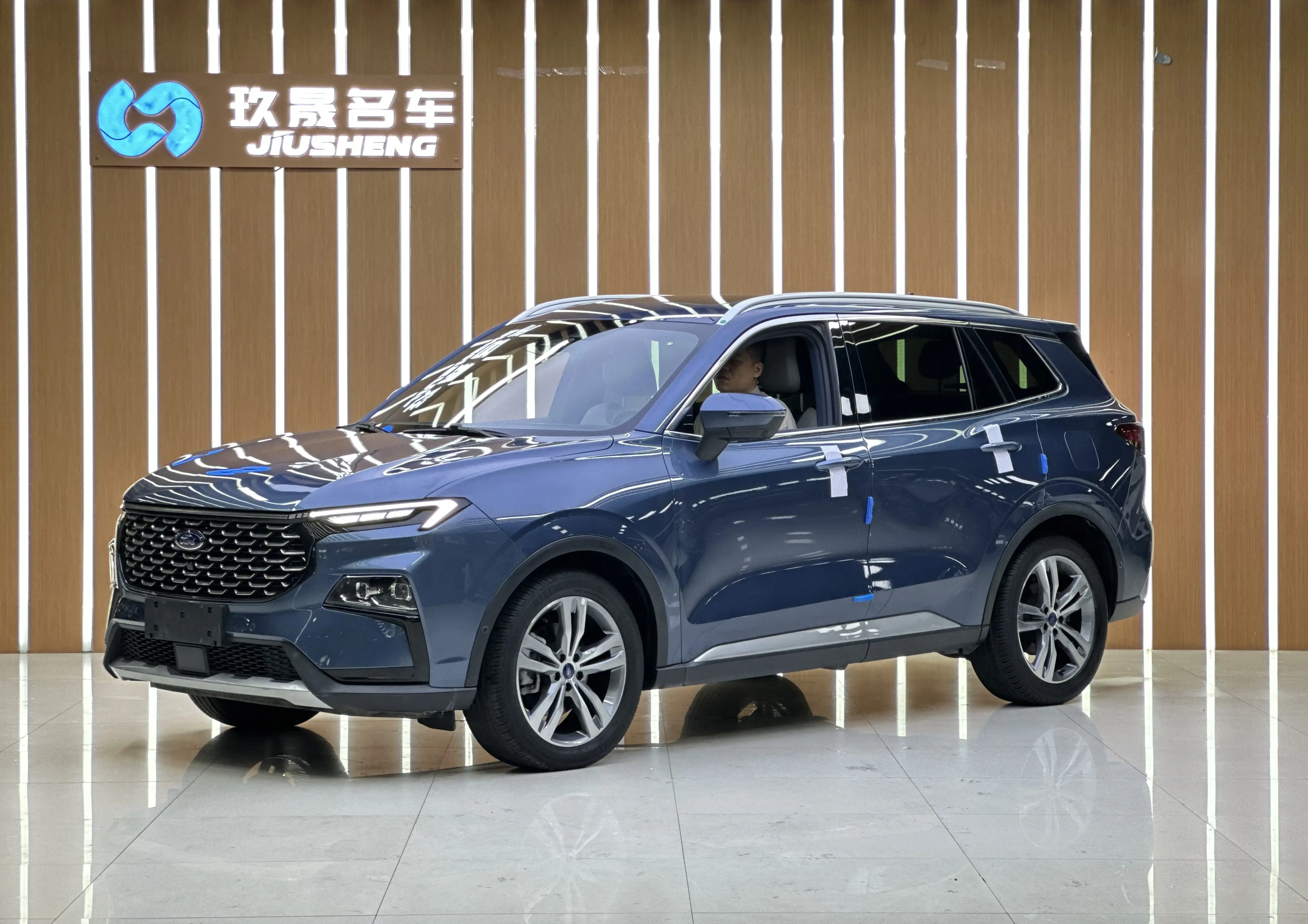 Ford Equator Sport