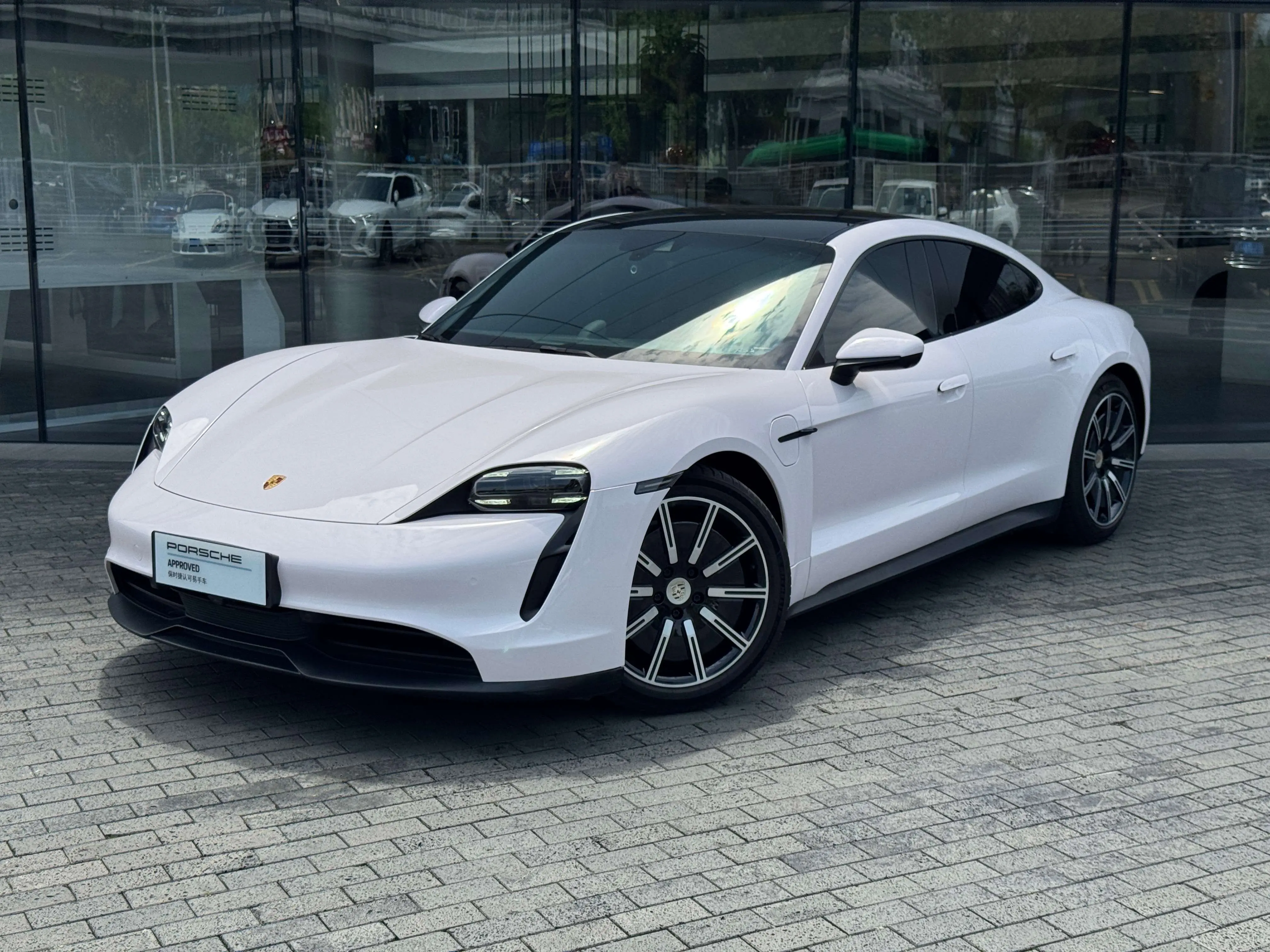 Porsche Taycan