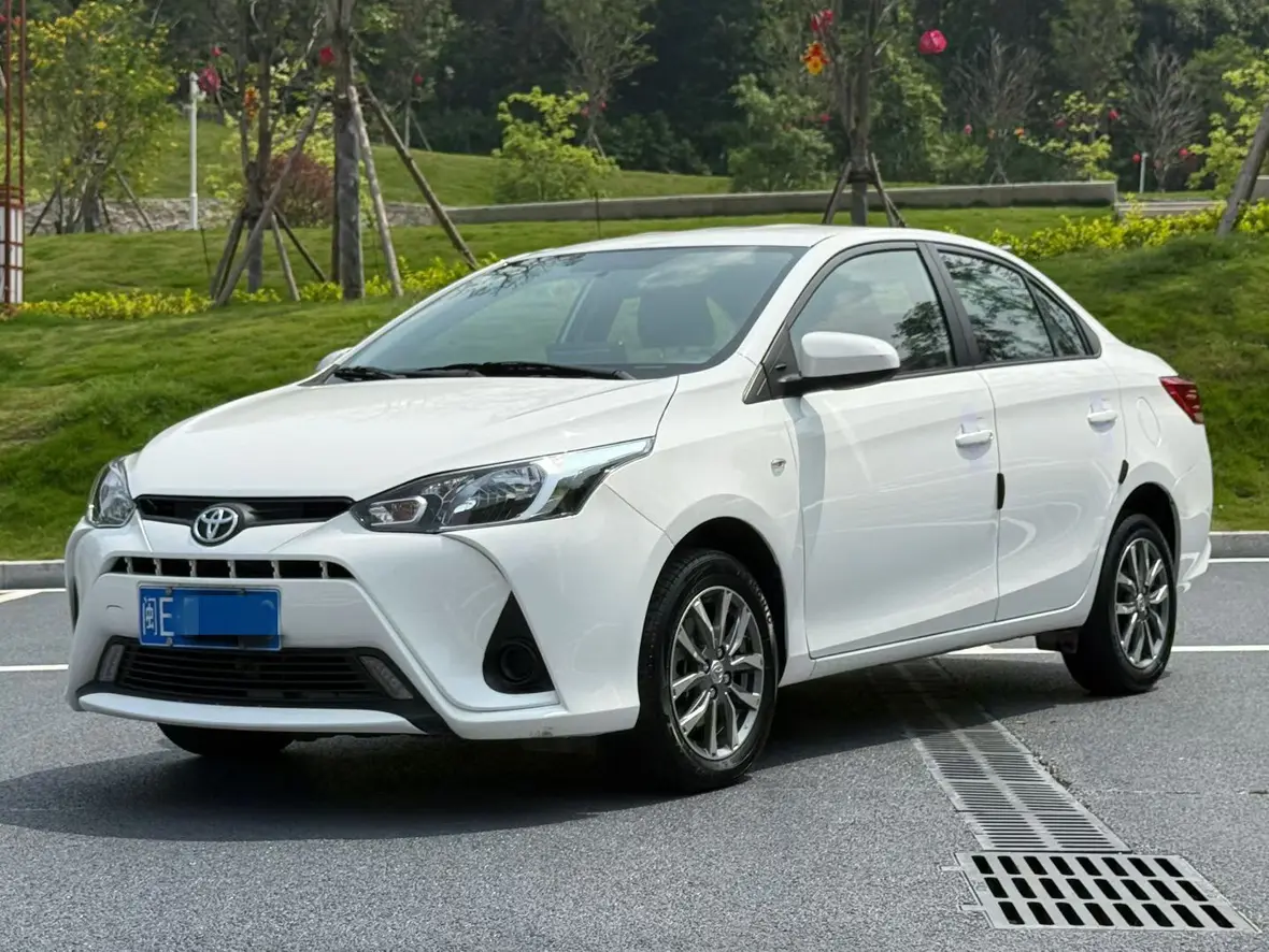 Toyota YARiS L Enjoy