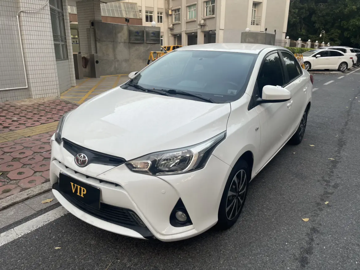 Toyota YARiS L Enjoy